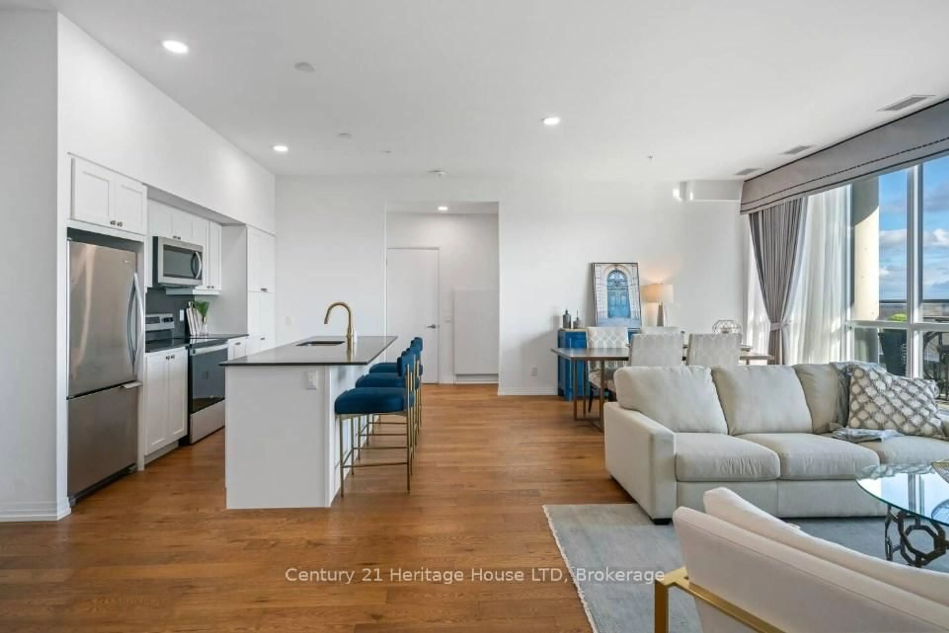 Open concept kitchen, unknown for 7711 Green Vista Gate #1004, Niagara Falls Ontario L2H 1R1