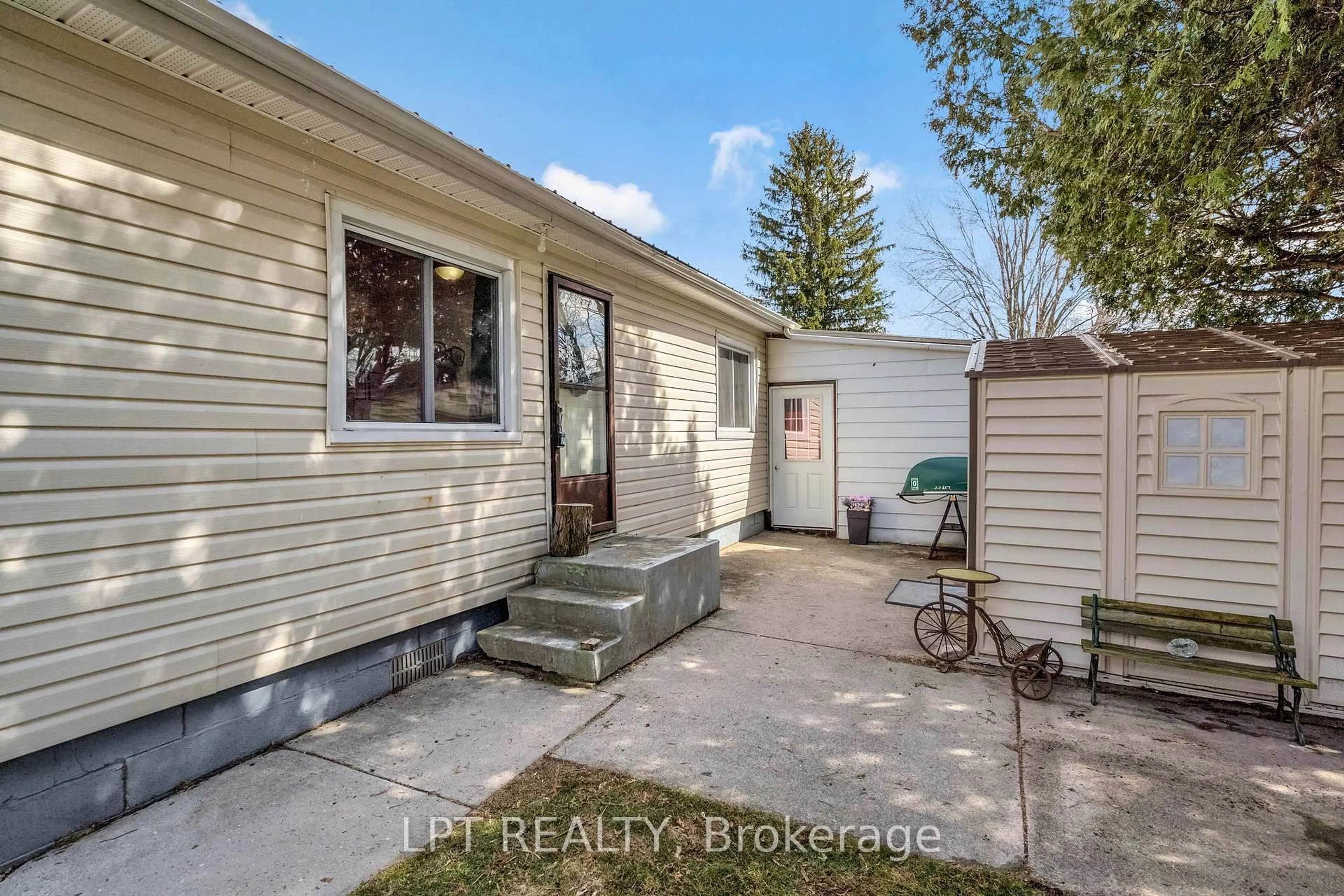 Unknown for 198 Munroe St, West Elgin Ontario N0L 2P0