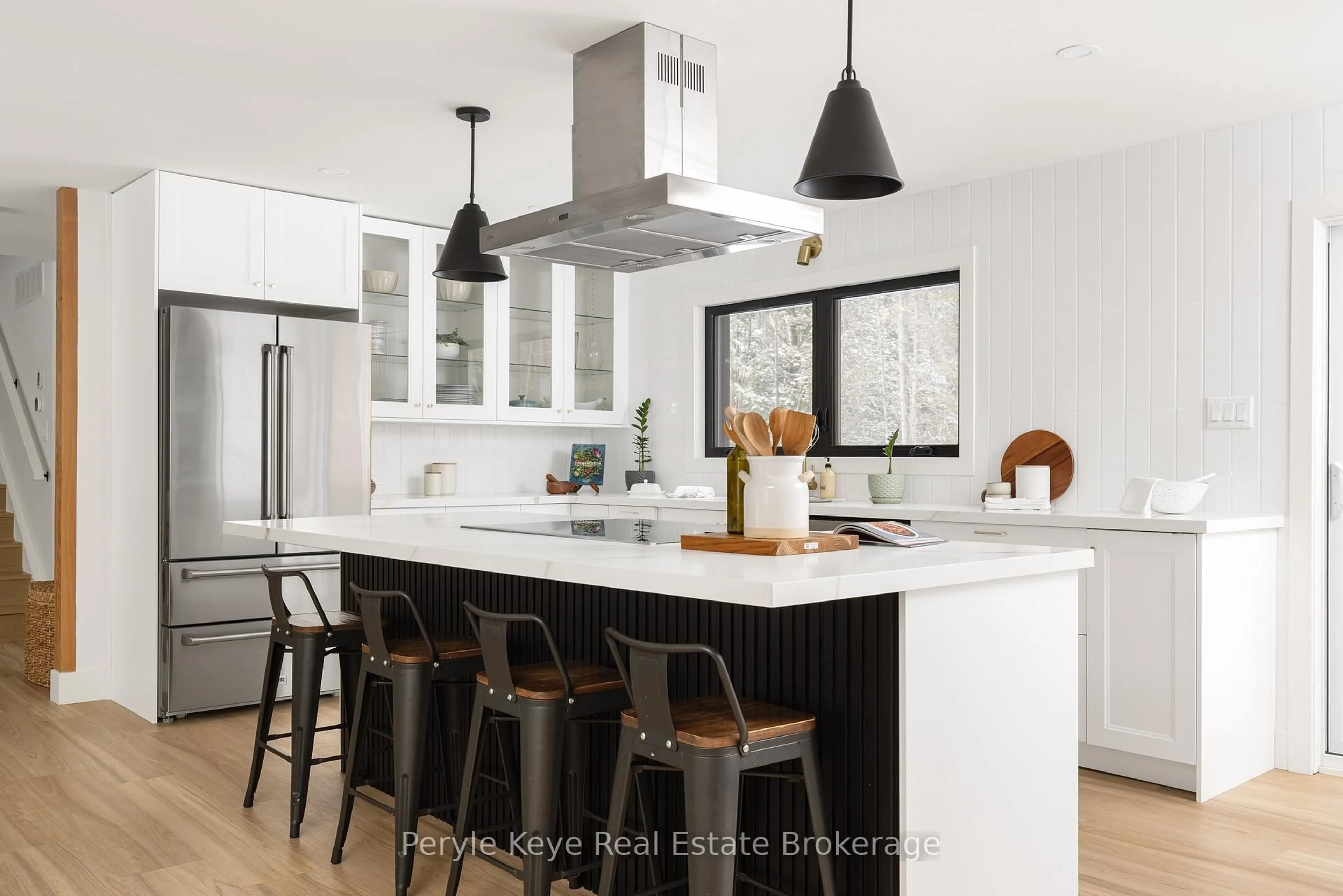 Open concept kitchen, unknown for 1290 Cedar Lane, Bracebridge Ontario P1L 1W9