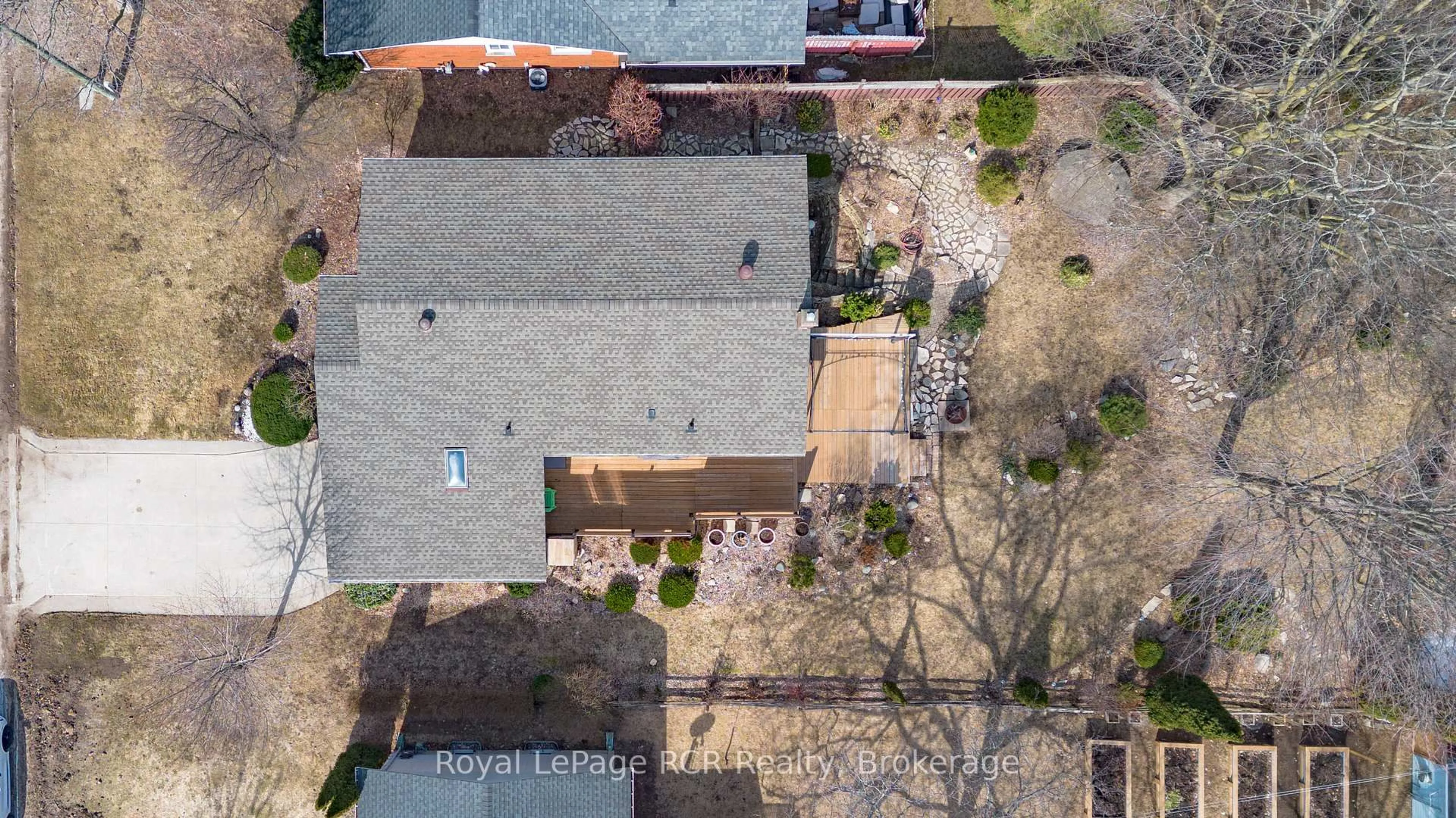 A pic from outside/outdoor area/front of a property/back of a property/a pic from drone, city buildings view from balcony for 415 Waterloo St, Saugeen Shores Ontario N0H 2C1