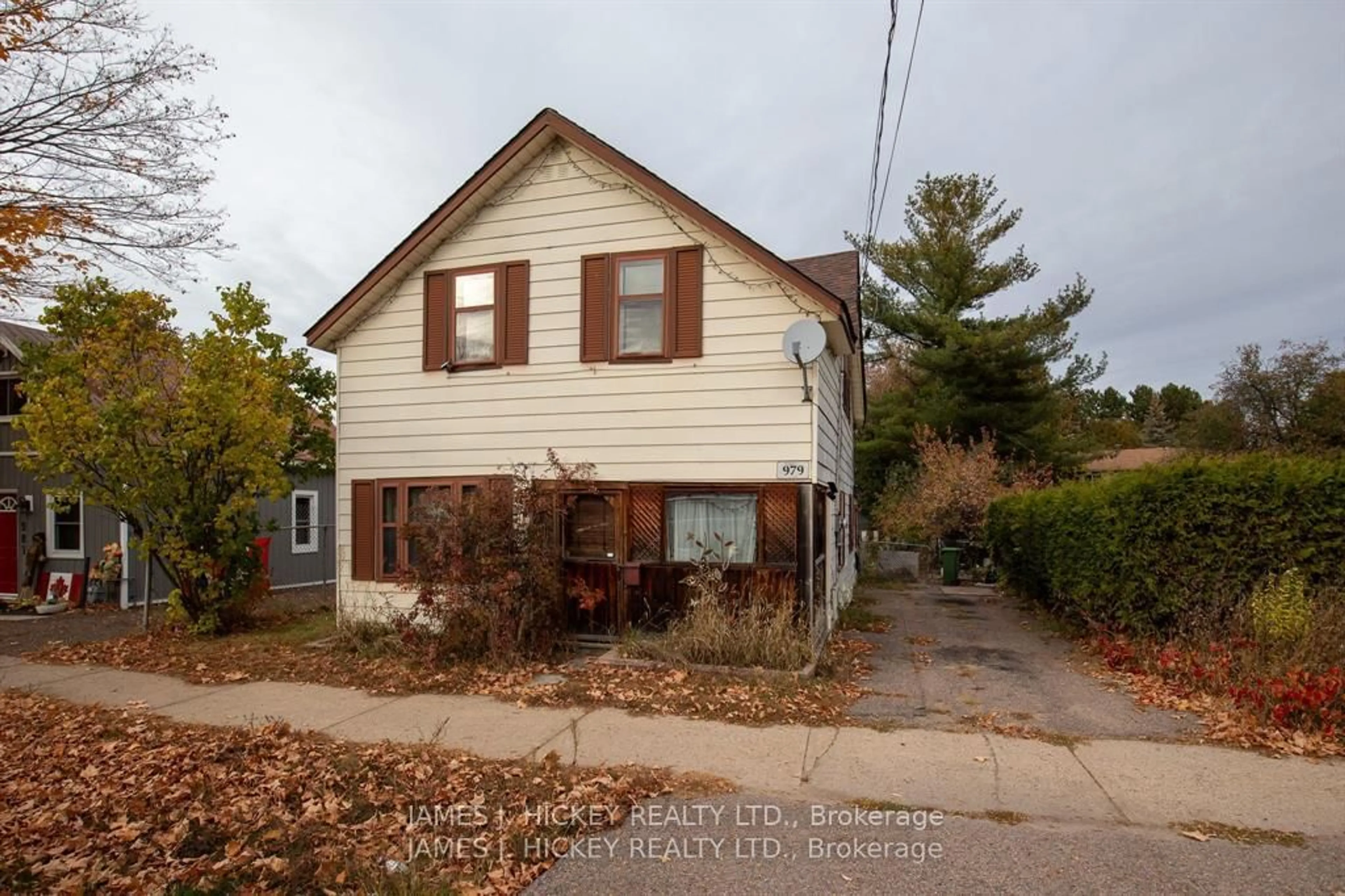 Unknown for 979 Lea St, Pembroke Ontario K8A 6H9