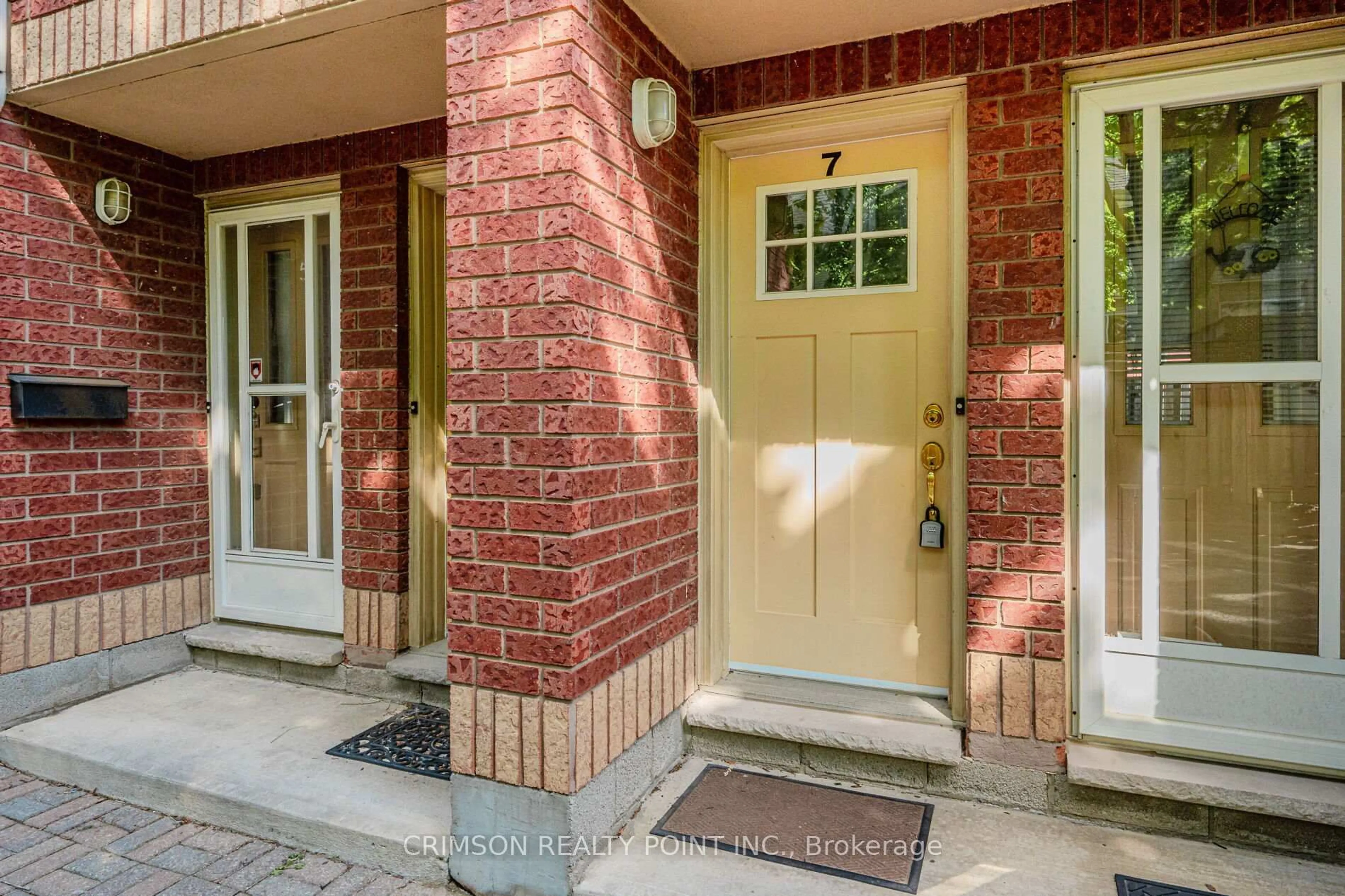 Home with brick exterior material, street for 266 Limeridge Rd #7, Hamilton Ontario L9A 2S7