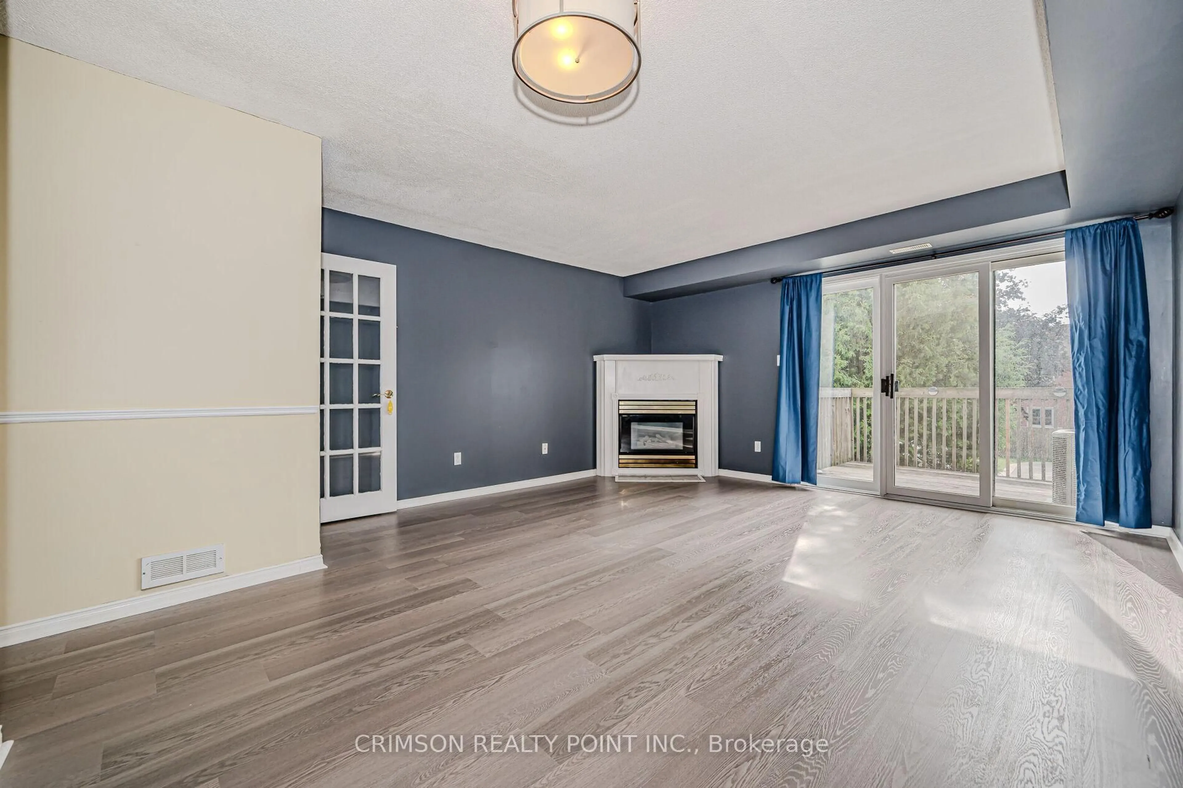 A pic of a room for 266 Limeridge Rd #7, Hamilton Ontario L9A 2S7