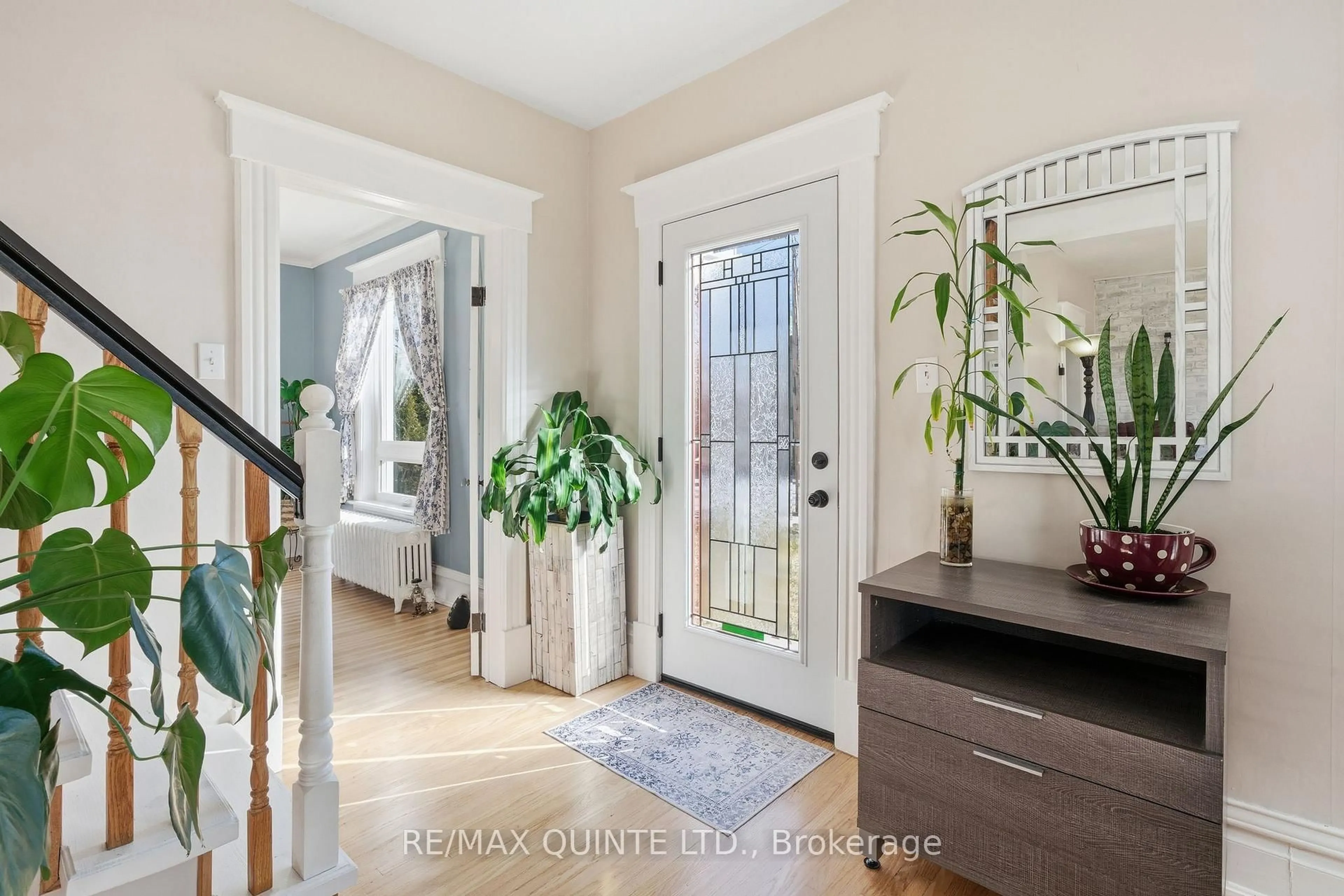 Indoor entryway for 39 Trent St, Hastings Ontario K0K 2C0