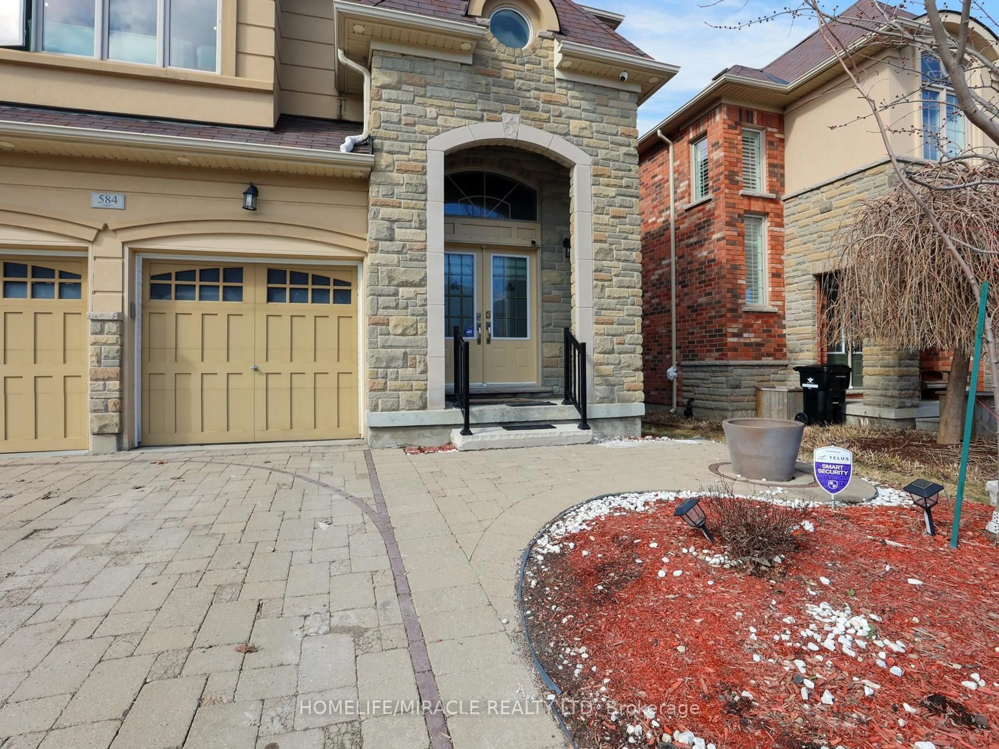 Home with brick exterior material, street for 584 Pinery Tr, Waterloo Ontario N2V 2Y3