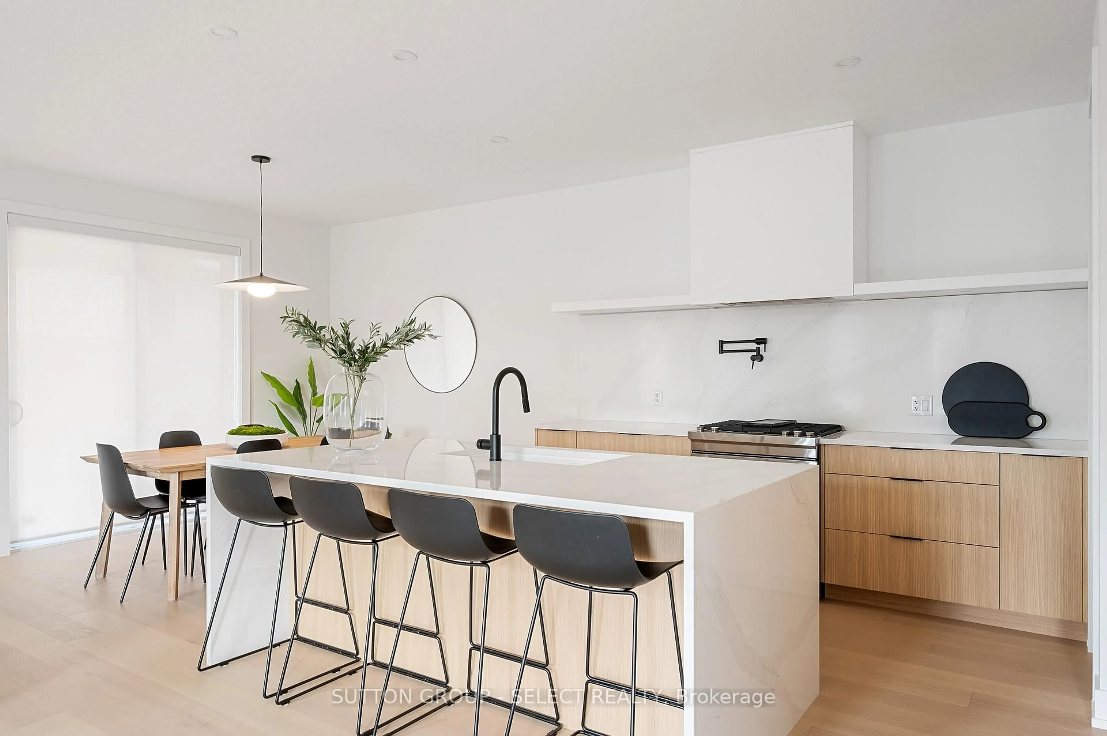 Contemporary kitchen, unknown for 4395 Green Bend Rd, London South Ontario N6P 0K9