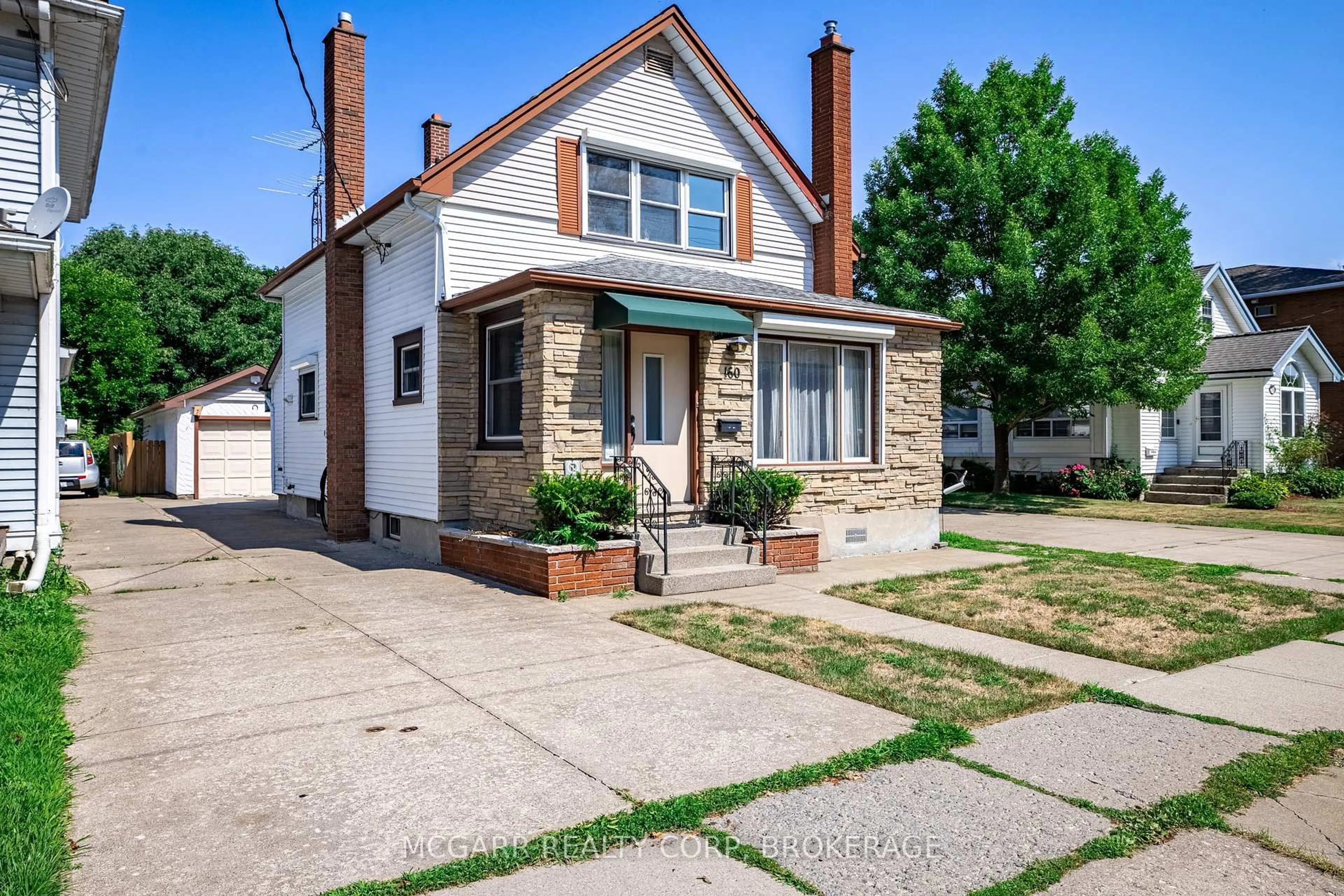 Home with brick exterior material, street for 160 Main St, St. Catharines Ontario L2N 4V5