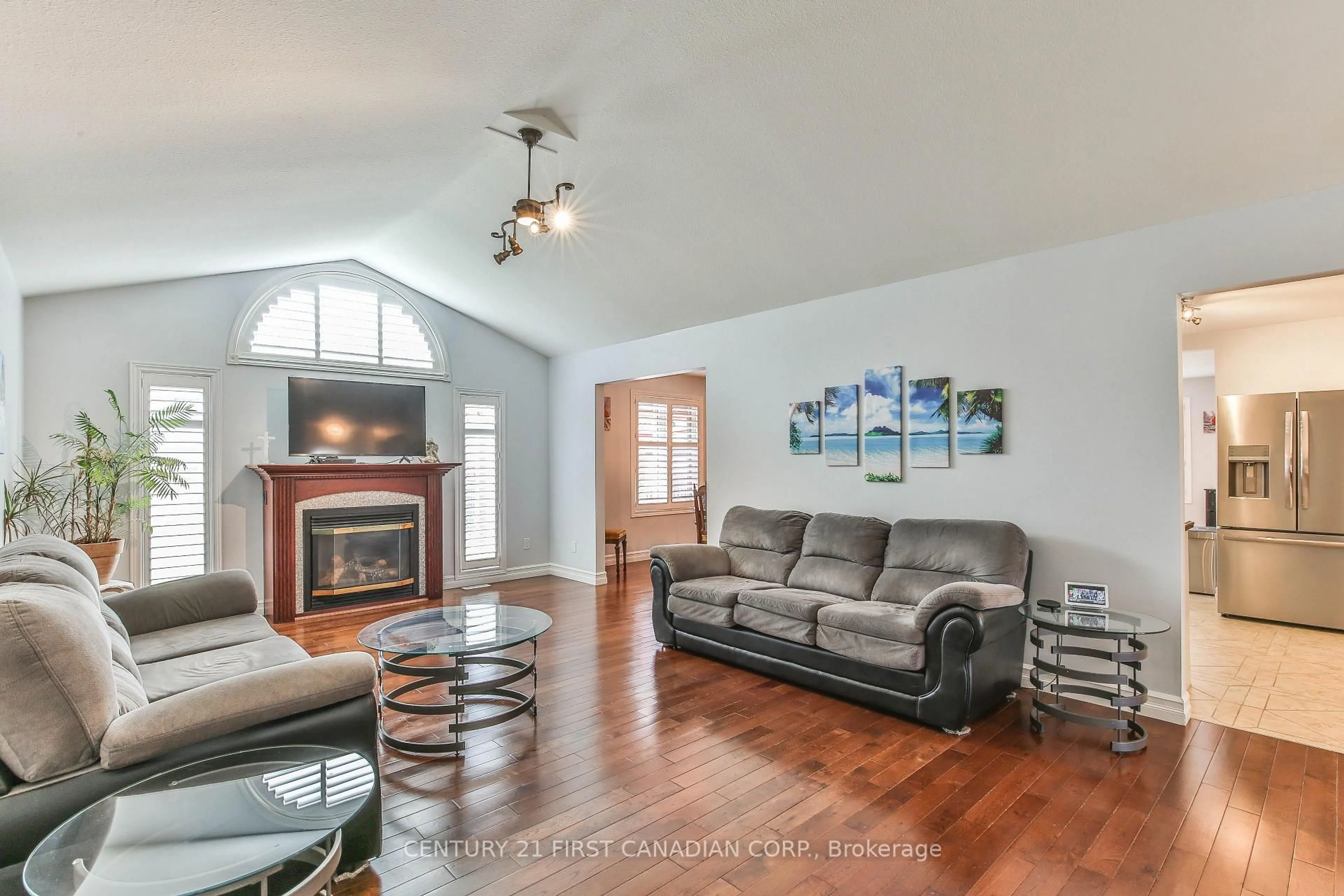 Living room with furniture, unknown for 24 Linwood Dr, Thames Centre Ontario N0L 1G1