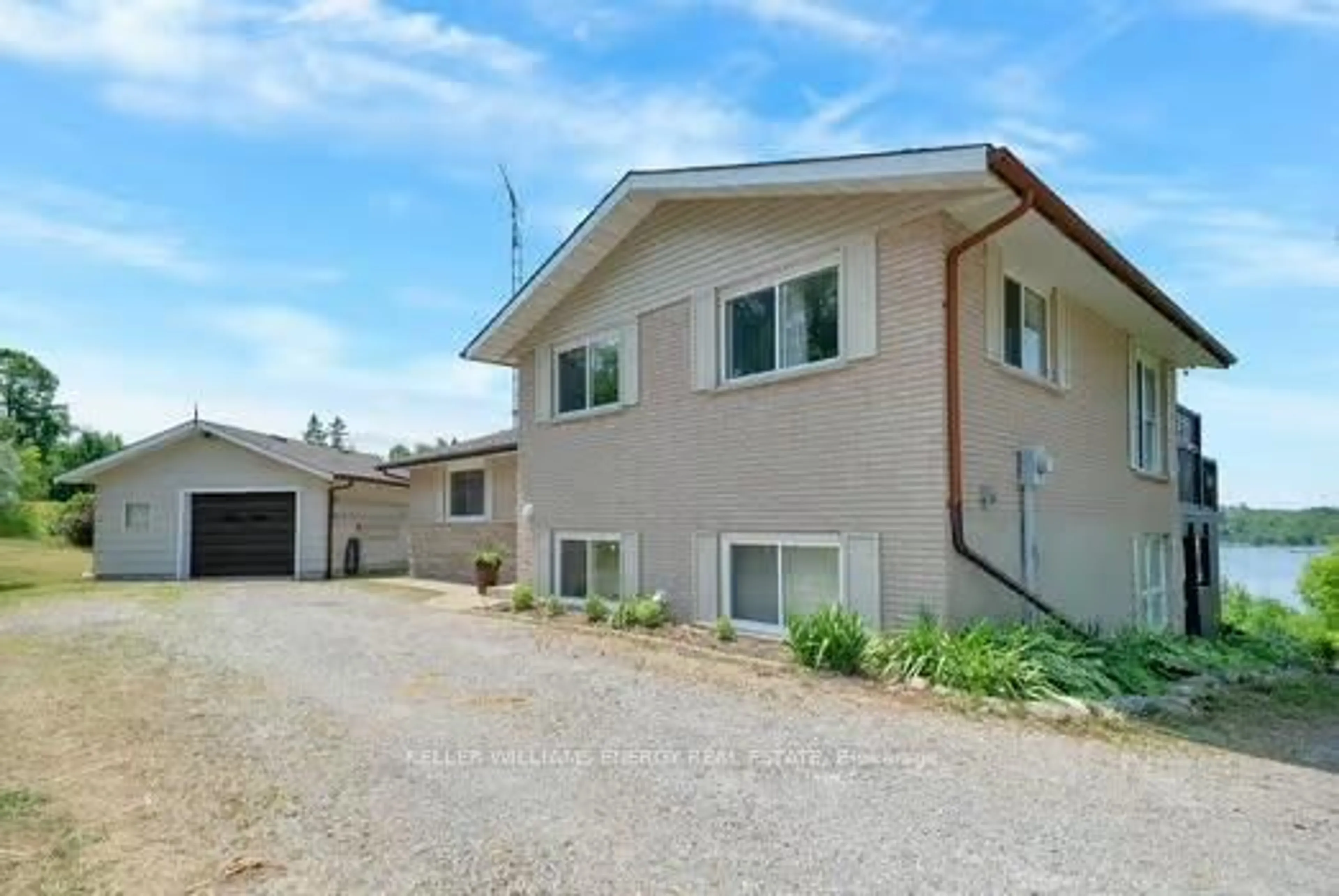 A pic from outside/outdoor area/front of a property/back of a property/a pic from drone, street for 192 Grandview Dr, Alnwick/Haldimand Ontario K0K 2X0