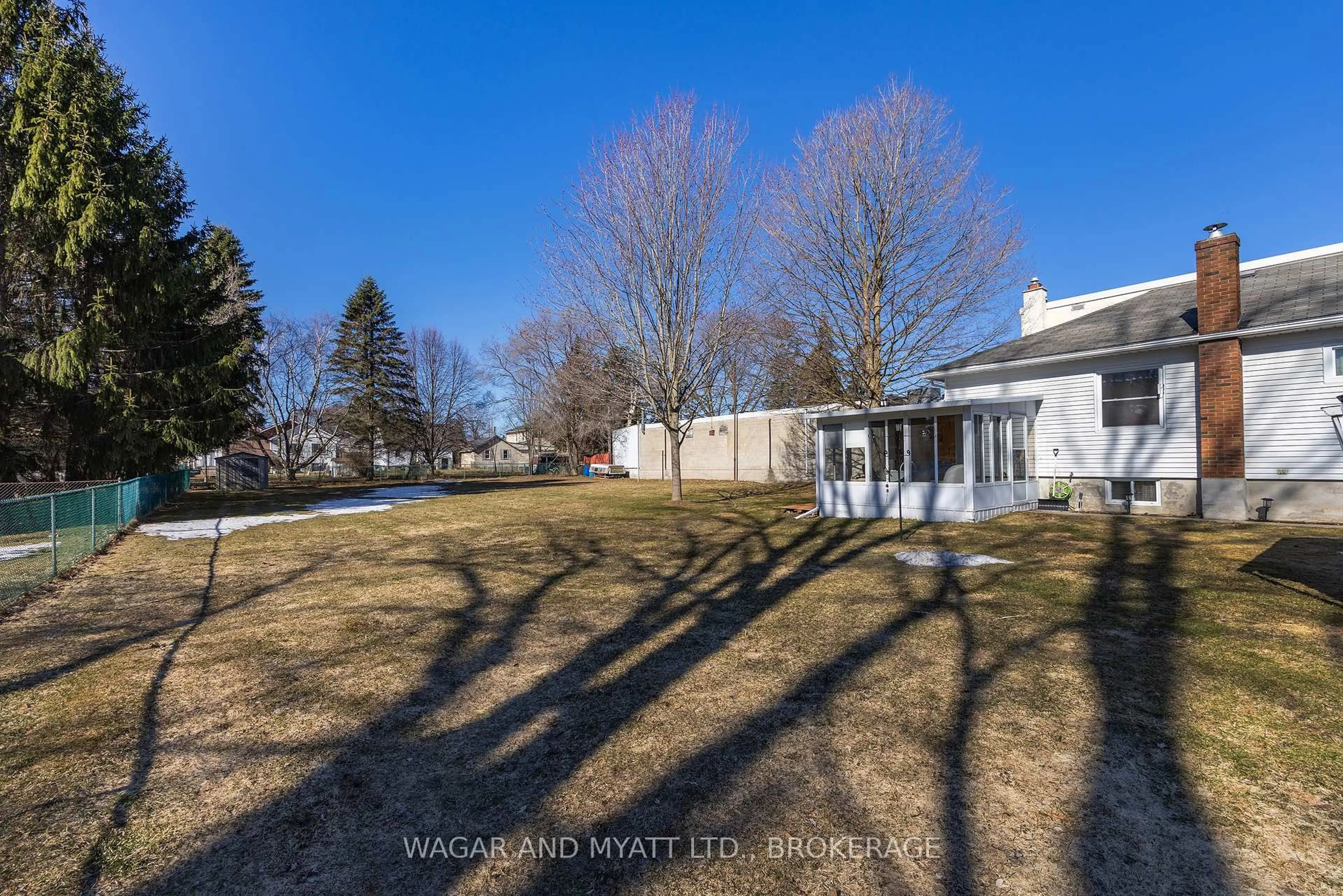 A pic from outside/outdoor area/front of a property/back of a property/a pic from drone, unknown for 170 Robinson St, Greater Napanee Ontario K7R 2S4