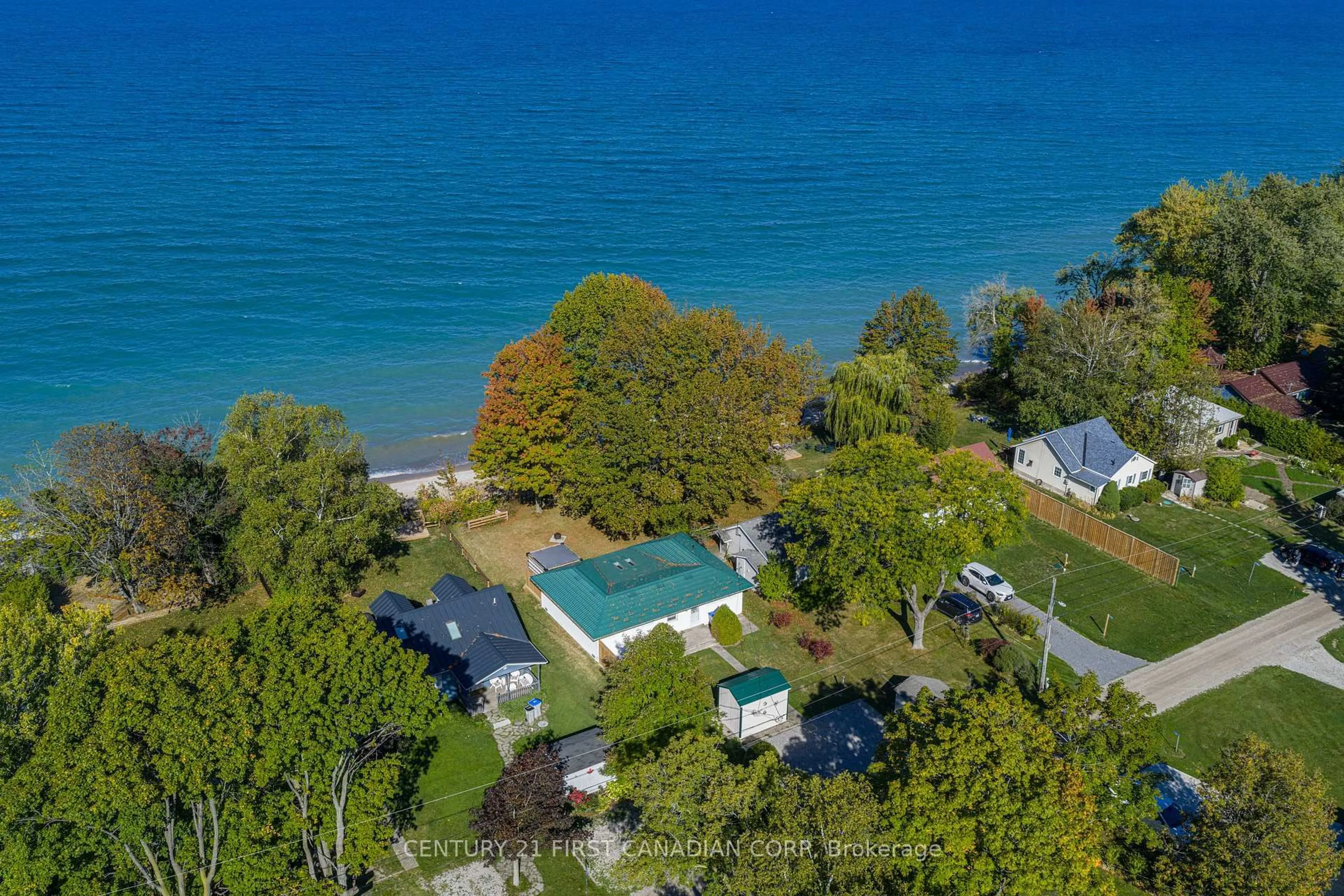 A pic from outside/outdoor area/front of a property/back of a property/a pic from drone, water/lake/river/ocean view for 71825 Sunview Ave, Bluewater Ontario N0M 1N0