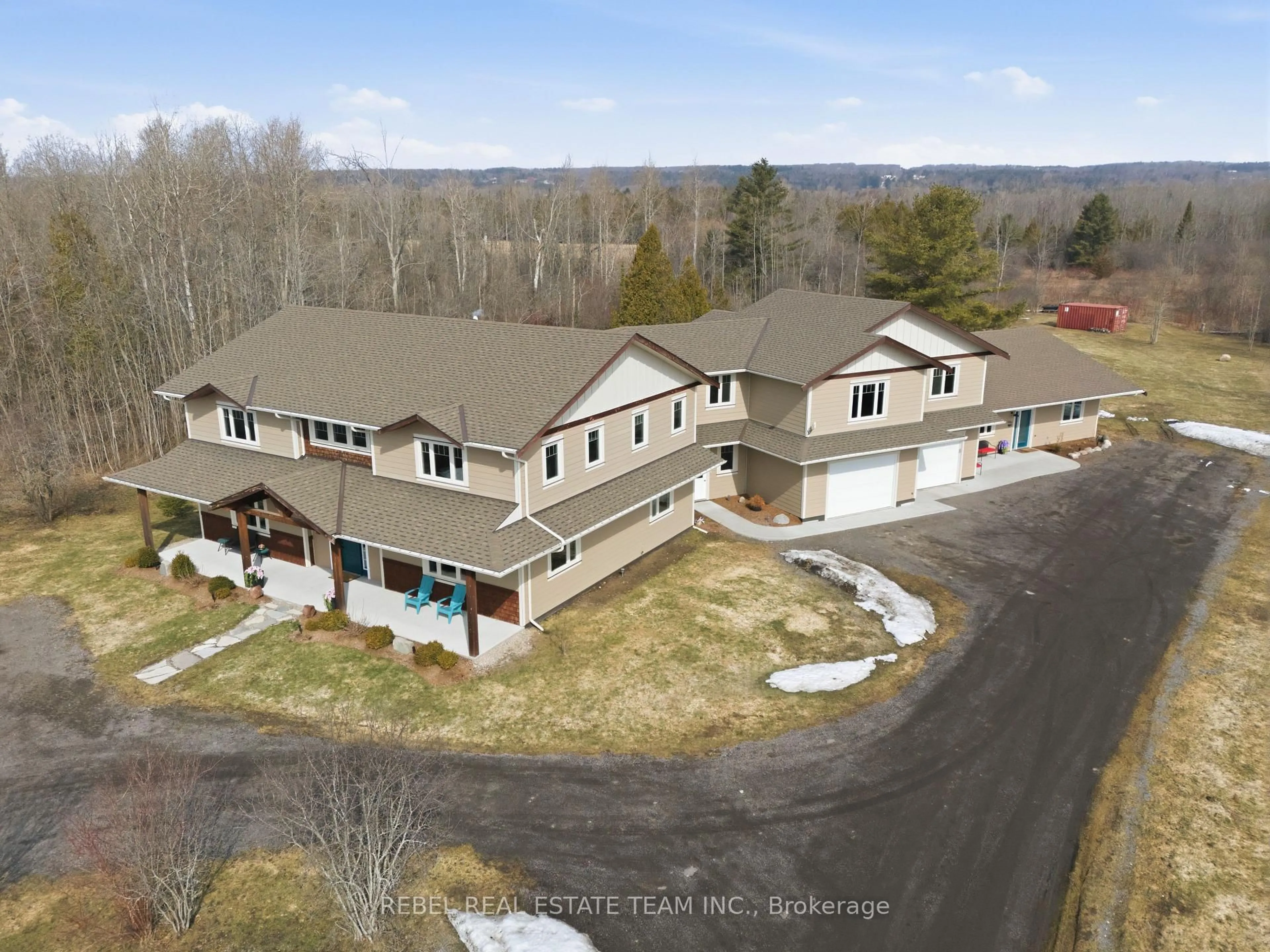 A pic from outside/outdoor area/front of a property/back of a property/a pic from drone, unknown for 190 Lakeshore Rd, Brighton Ontario K0K 1H0