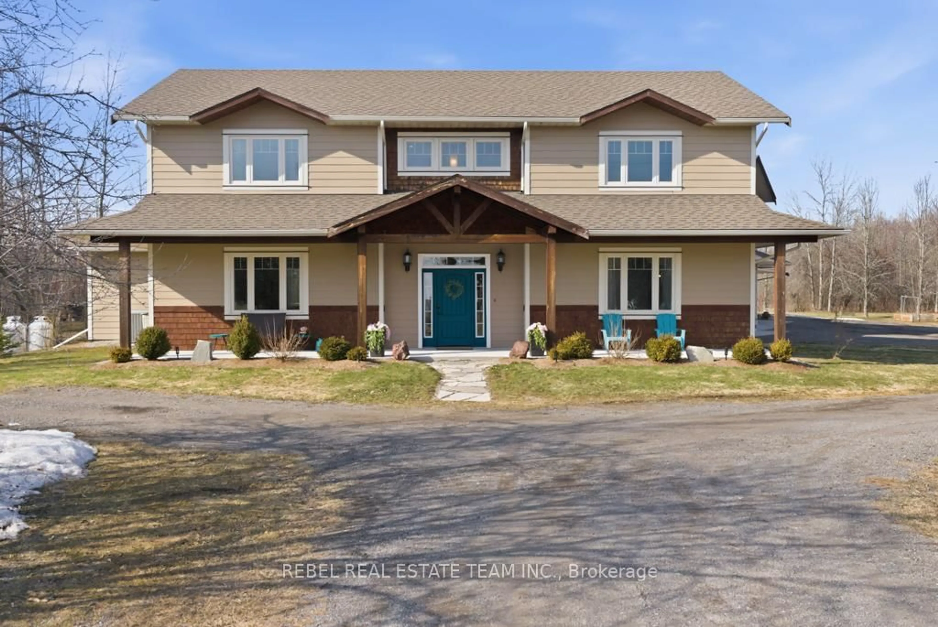 Home with vinyl exterior material, street for 190 Lakeshore Rd, Brighton Ontario K0K 1H0