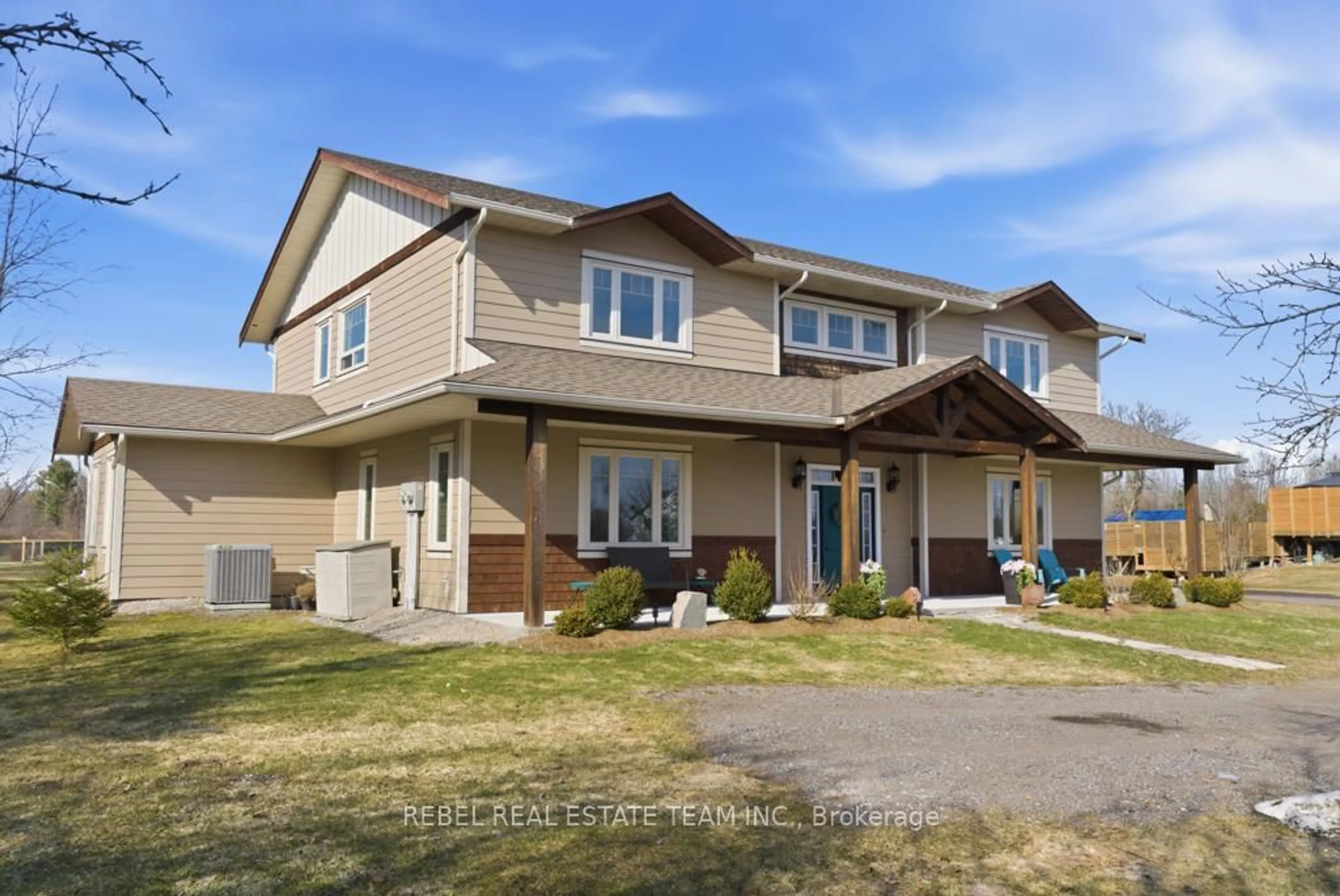 Home with vinyl exterior material, street for 190 Lakeshore Rd, Brighton Ontario K0K 1H0