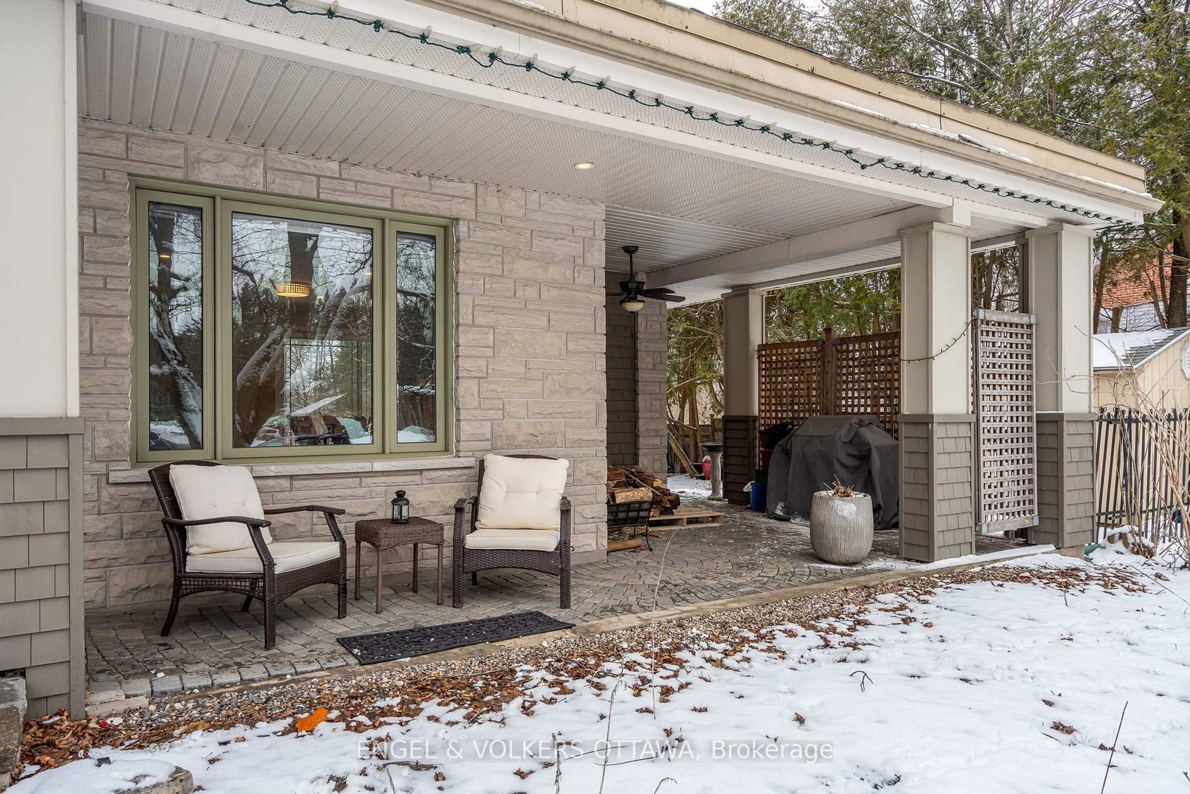 Patio, street for 3 Hazelwood Way, Ottawa Ontario K2C 3H1