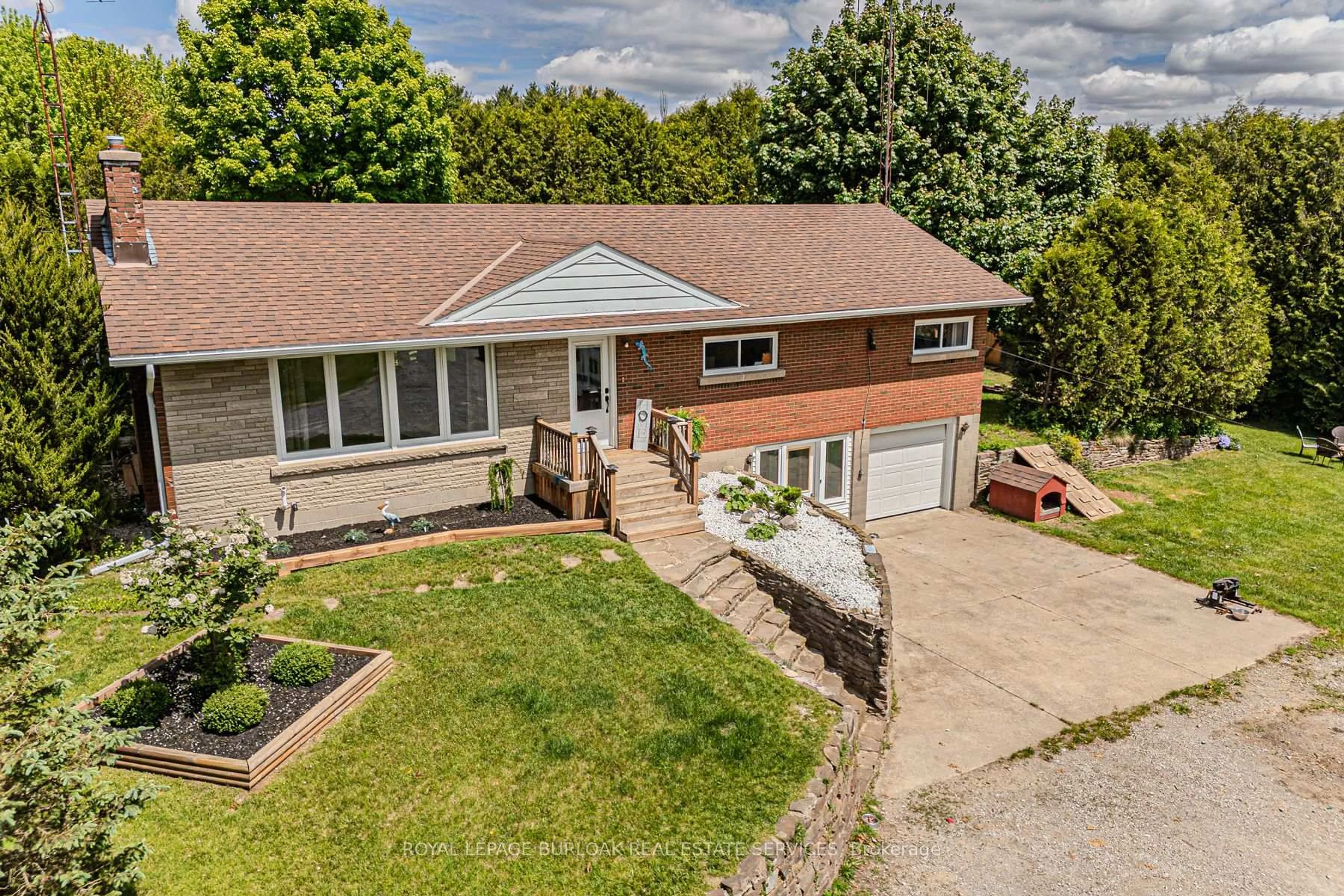 A pic from outside/outdoor area/front of a property/back of a property/a pic from drone, street for 2364 Windham West Quarterline Rd, Norfolk Ontario N3Y 4J9