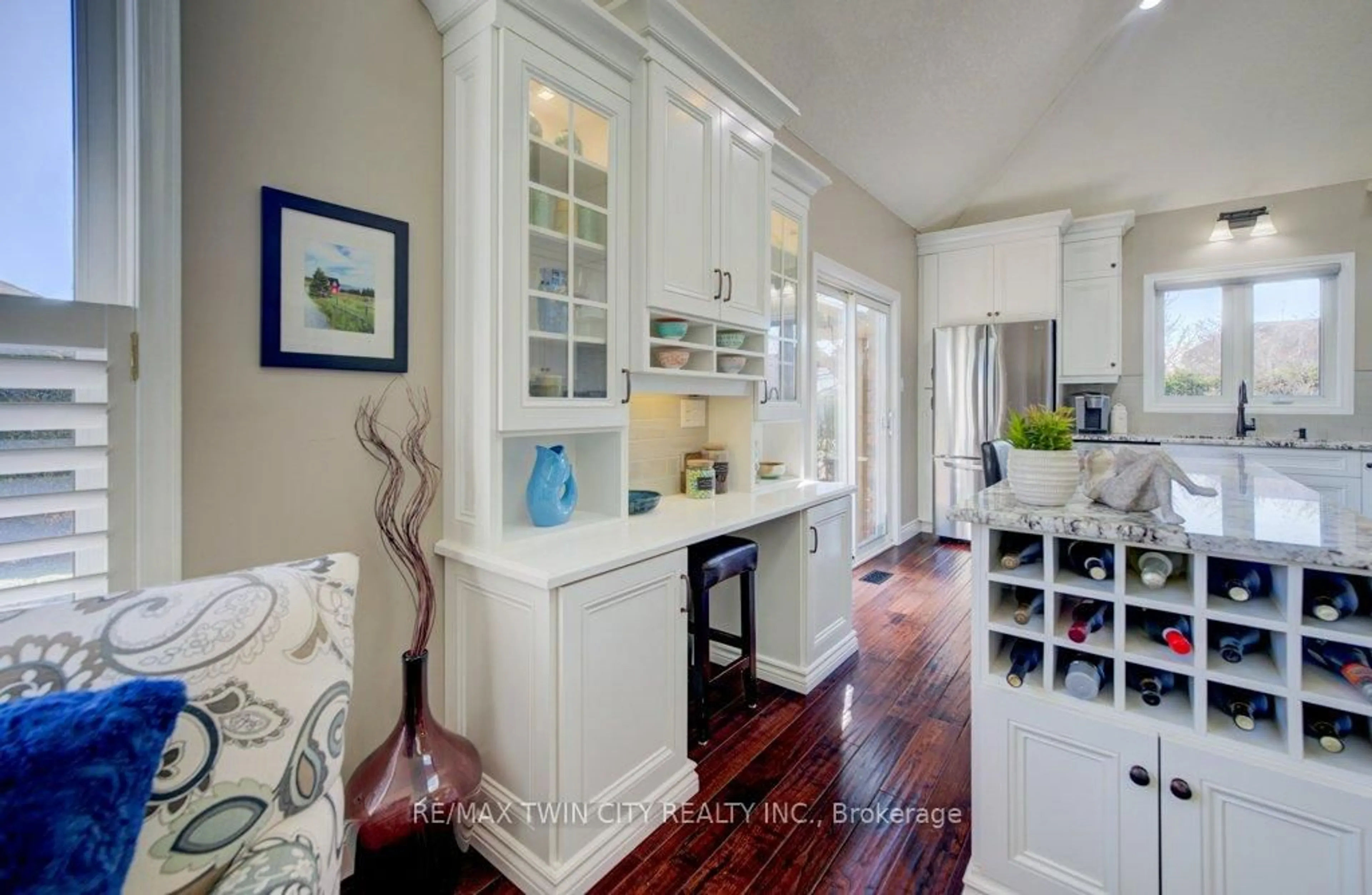 Open concept kitchen, unknown for 640 Heathcliffe Pl, Waterloo Ontario N2T 2P3