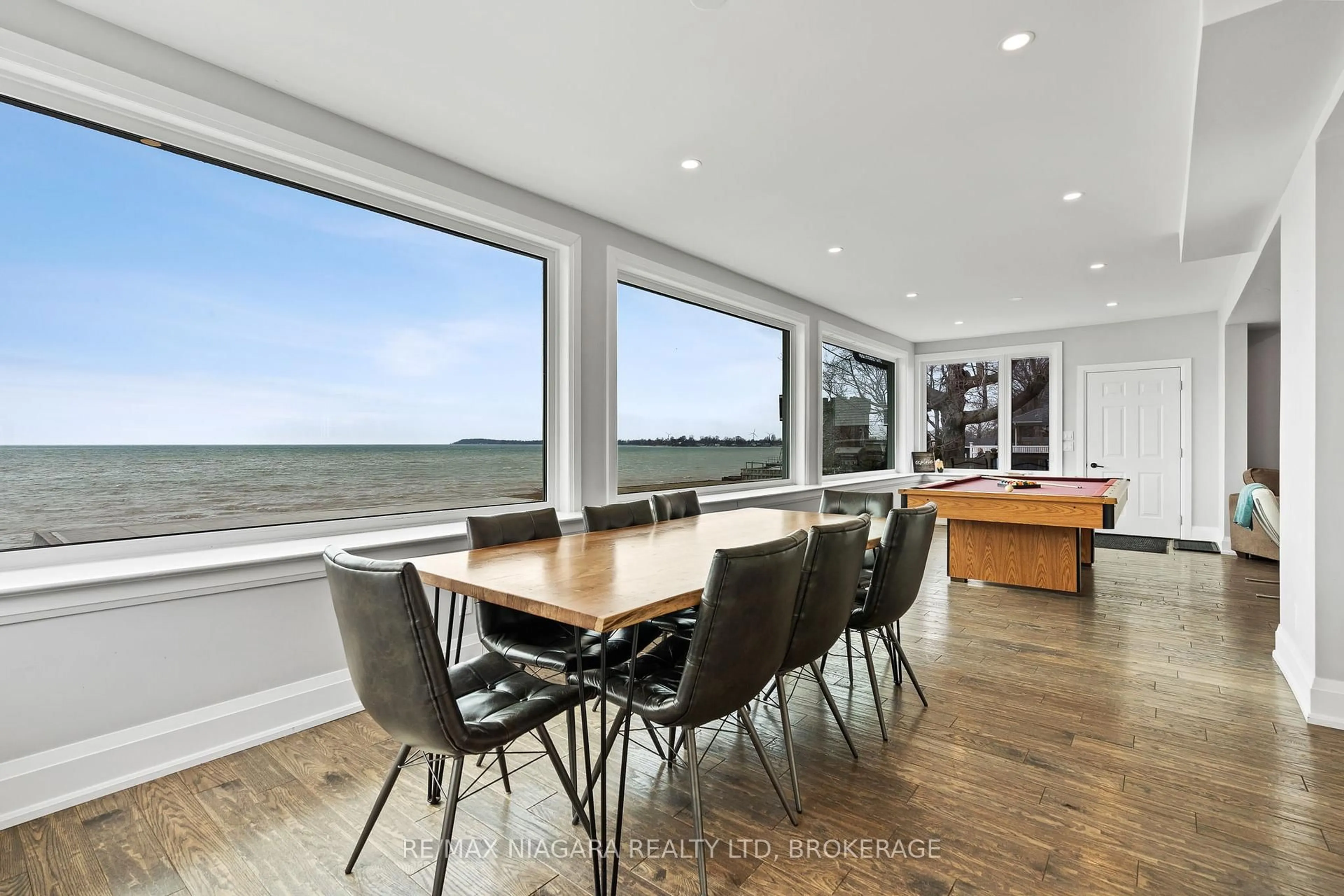 Dining room, wood/laminate floor for 2952 North Shore (Regional Rd 3) Dr, Haldimand Ontario N0A 1K0