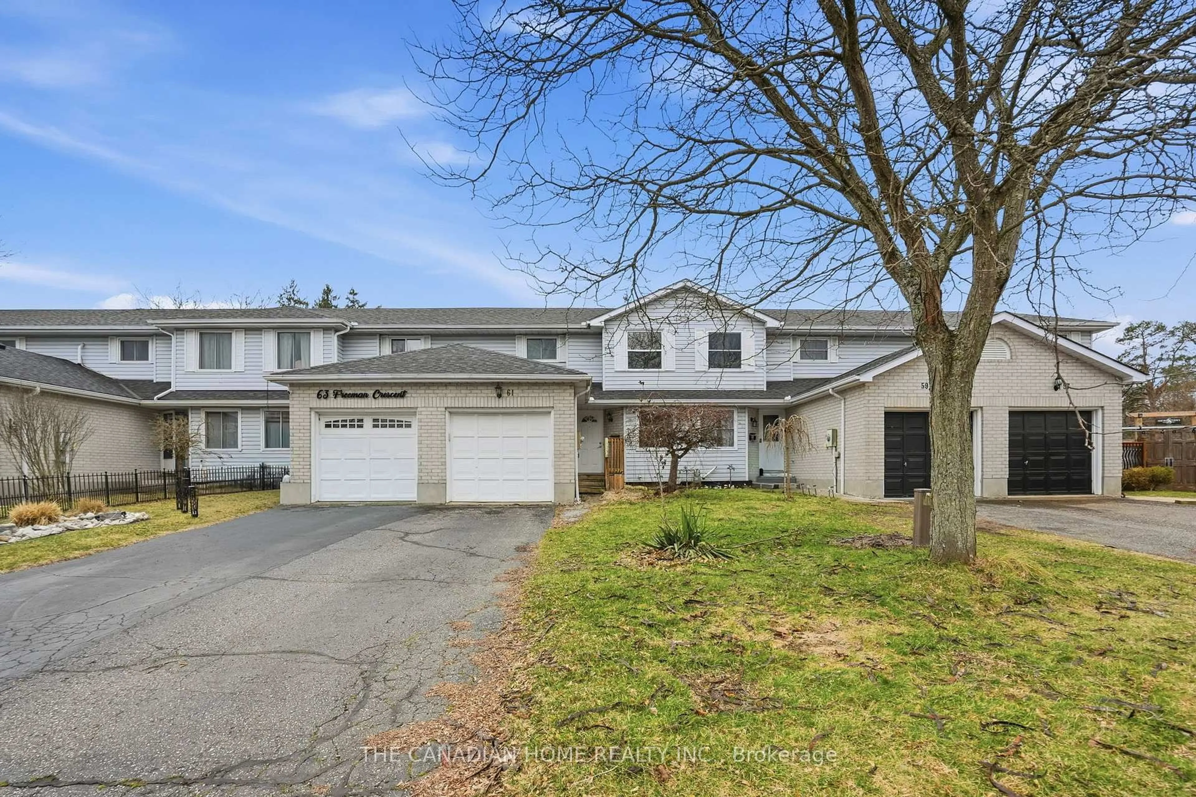 A pic from outside/outdoor area/front of a property/back of a property/a pic from drone, street for 61 Freeman Cres, Norfolk Ontario N3Y 5K1