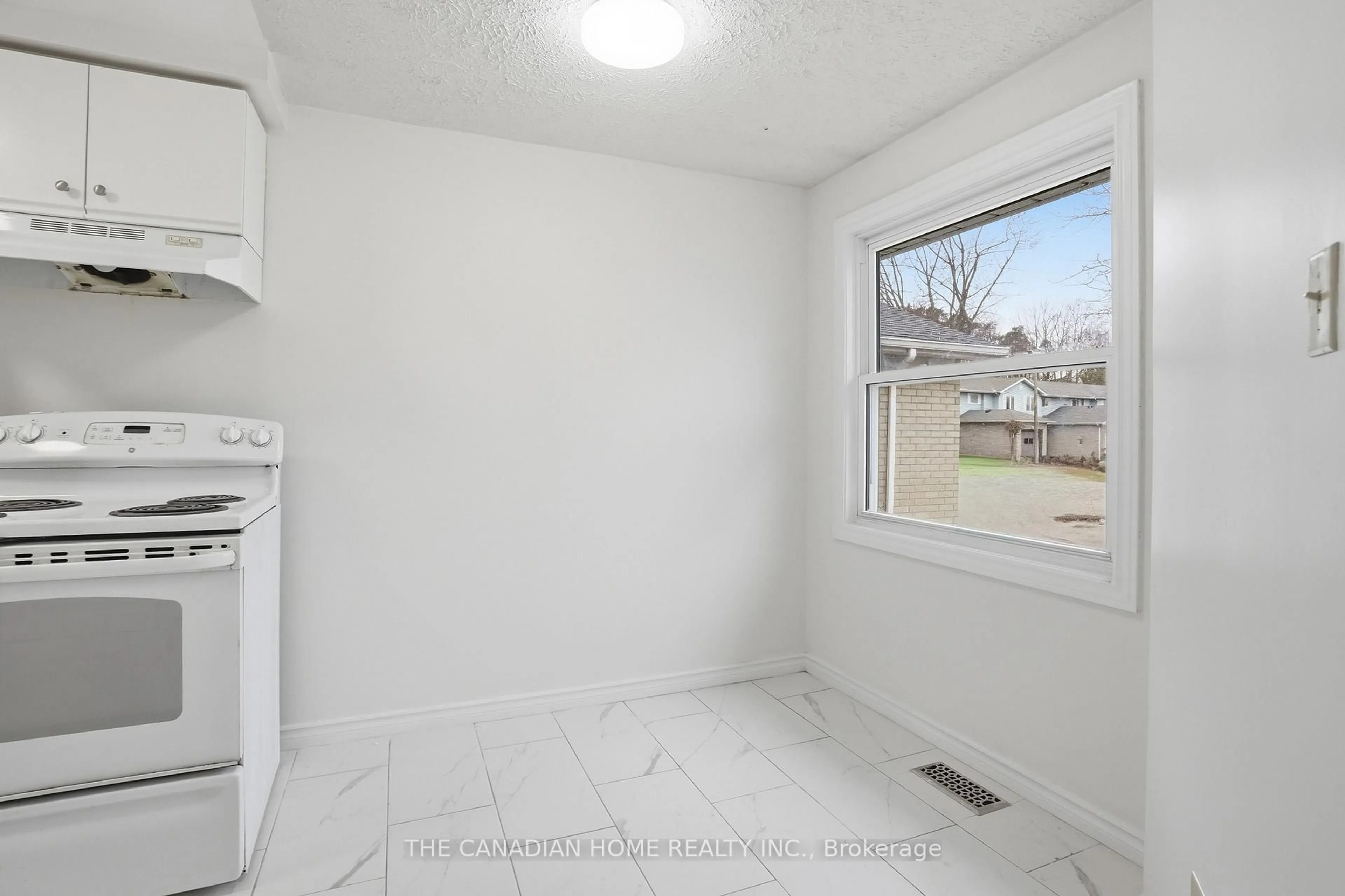 A pic of a room for 61 Freeman Cres, Norfolk Ontario N3Y 5K1