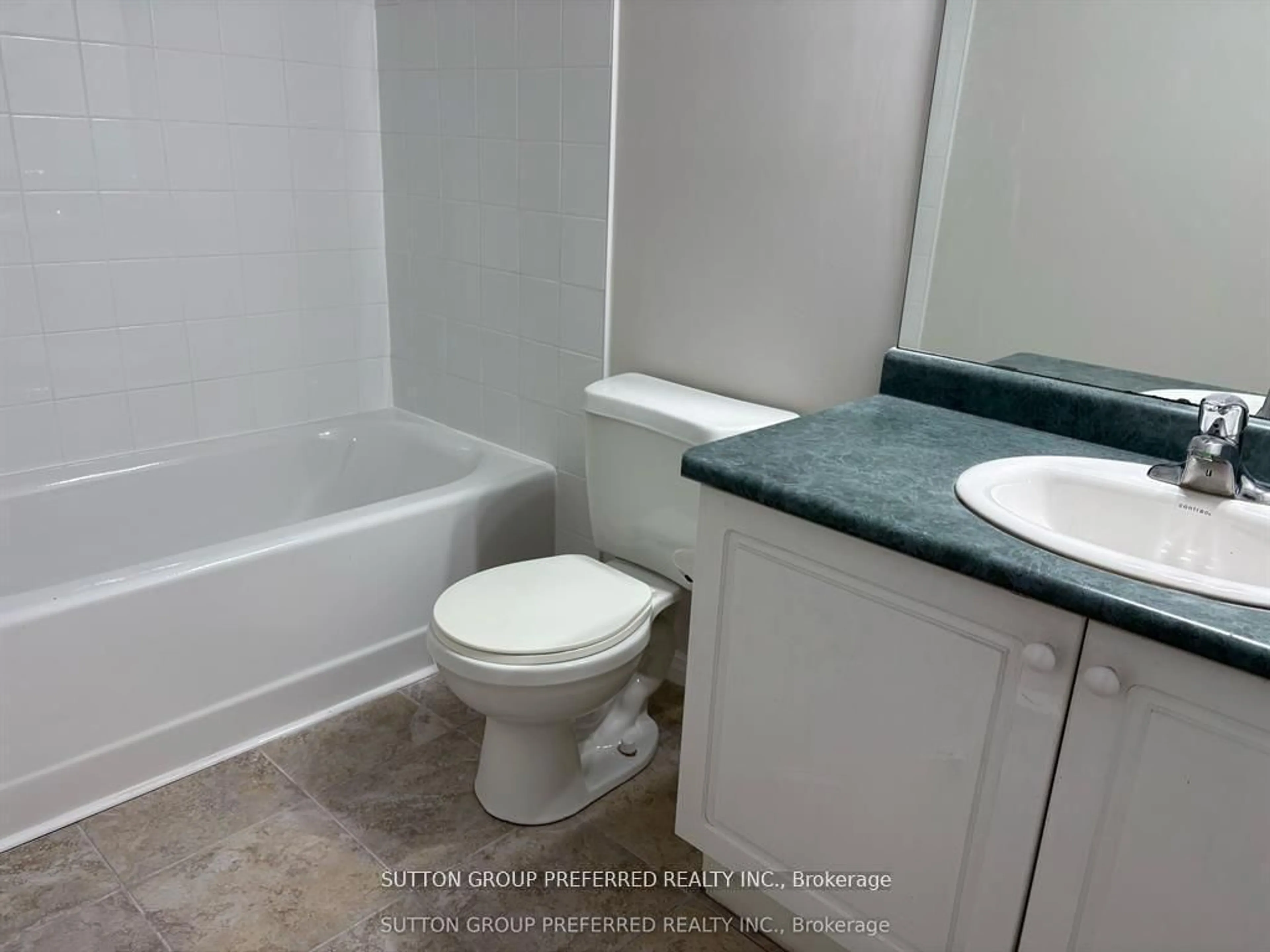 Standard bathroom, unknown for 331 Simpson Cres, London East Ontario N5V 5E1