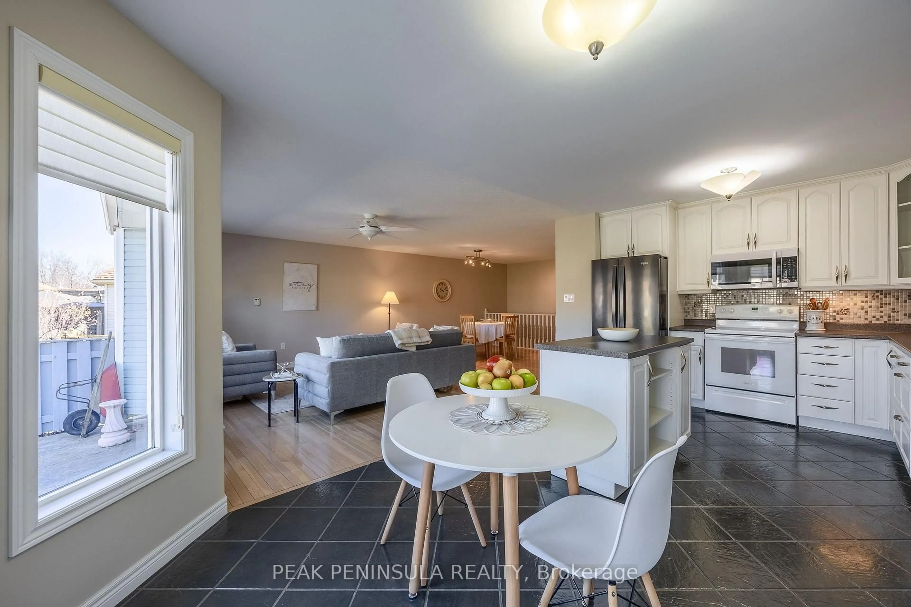 Open concept kitchen, unknown for 18 Carolina Way, Norfolk Ontario N0E 1M0