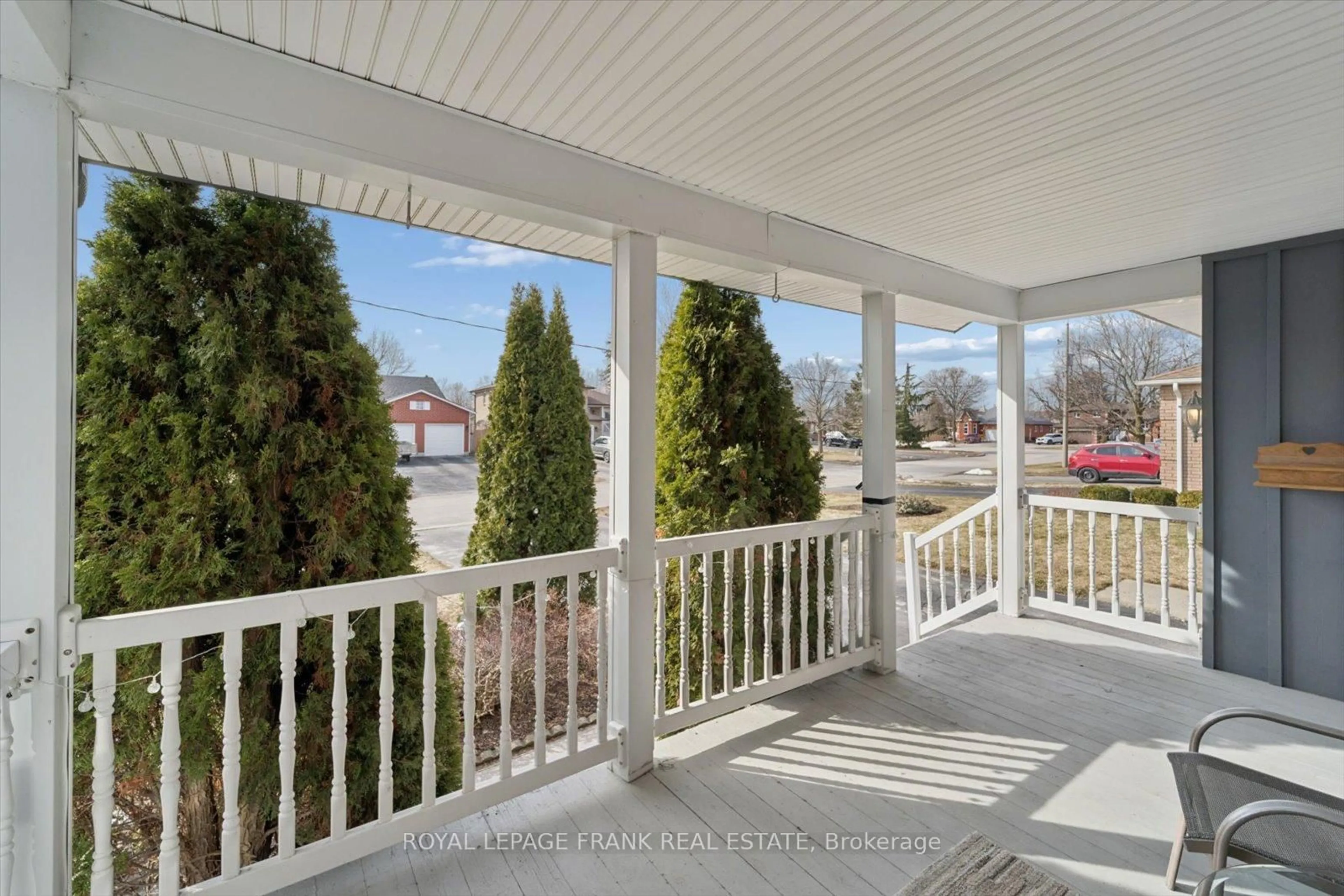 Patio, unknown for 10 Olympia Crt, Kawartha Lakes Ontario K9V 6C8