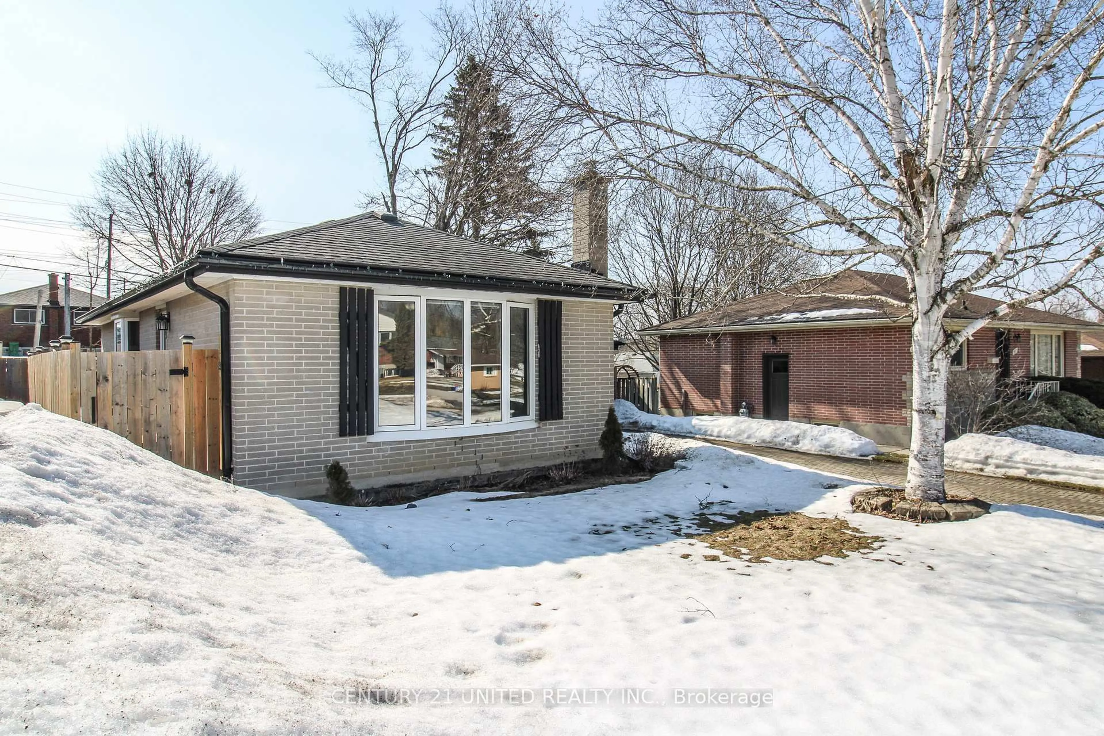 Home with brick exterior material, street for 953 Oriole Dr, Peterborough Ontario K9H 6K6