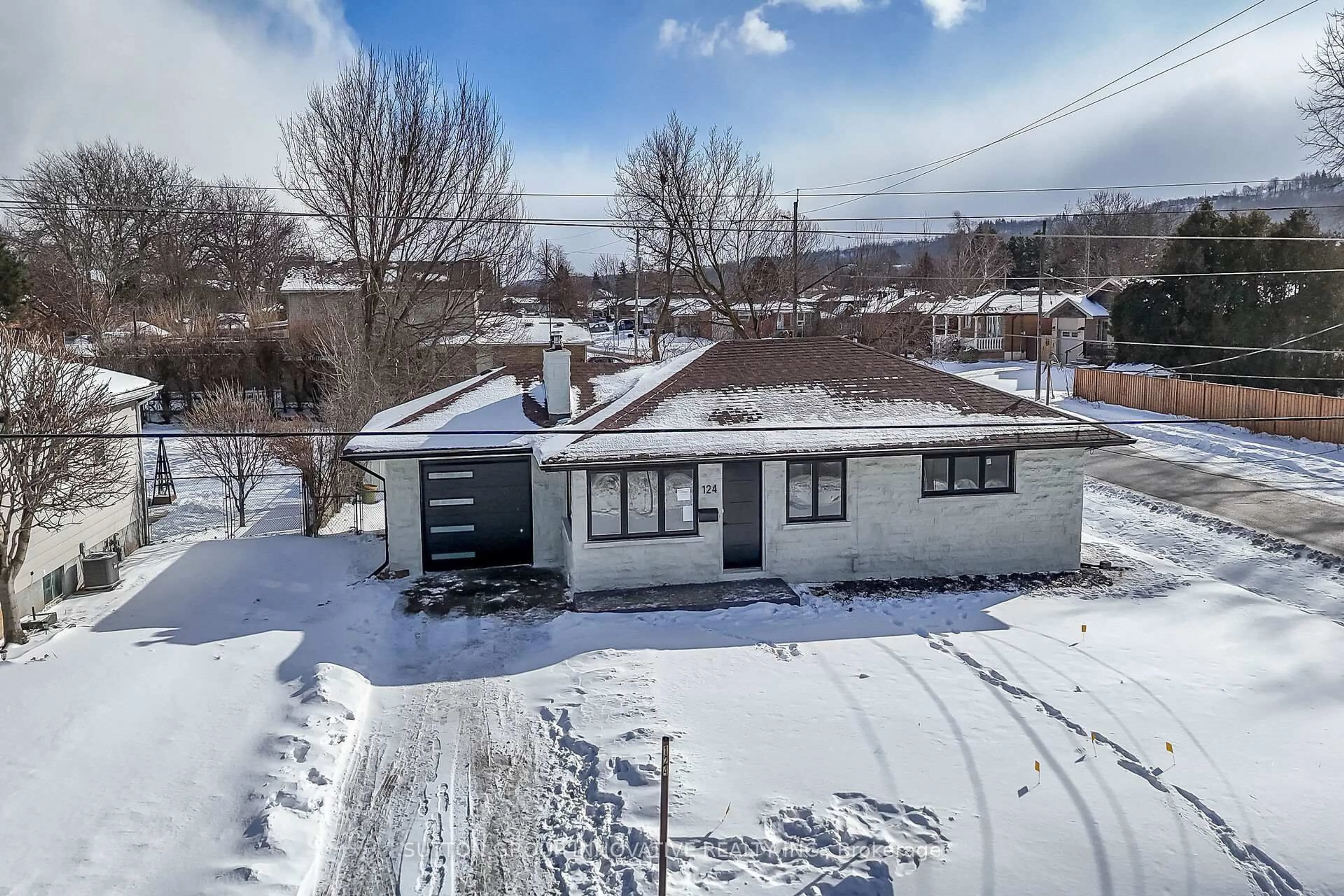 A pic from outside/outdoor area/front of a property/back of a property/a pic from drone, street for 124 Corman Ave, Hamilton Ontario L8G 3W4