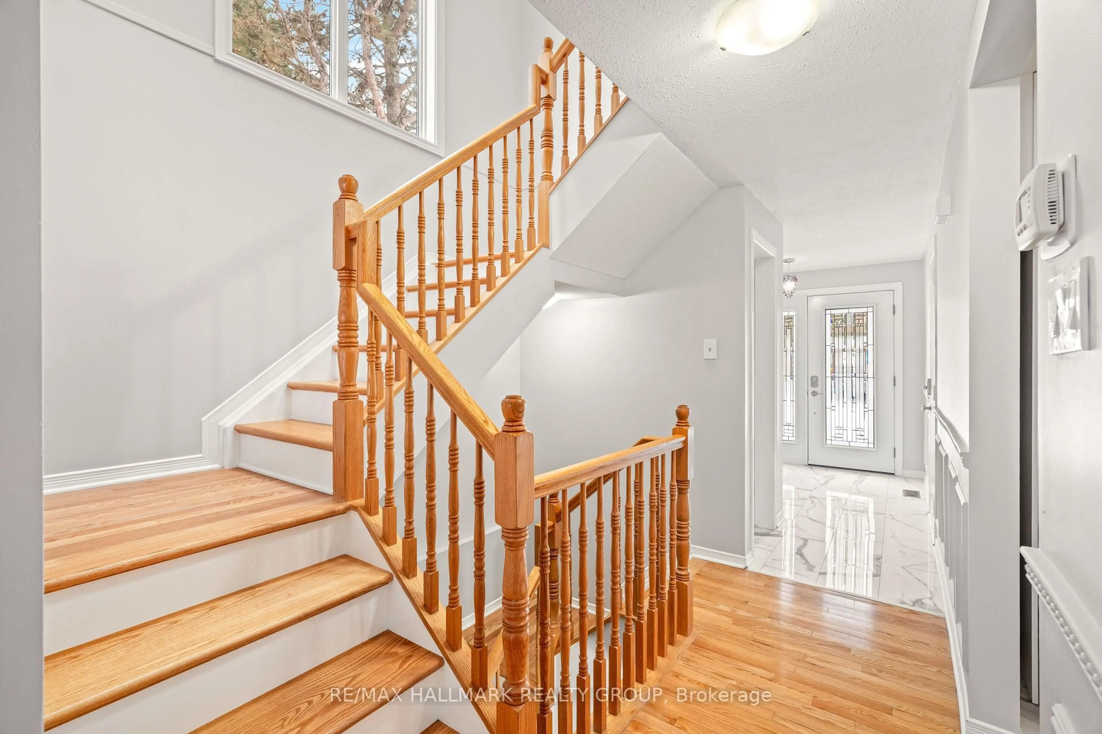 Stairs for 14 Wrenwood Cres, Ottawa Ontario K2G 5V3
