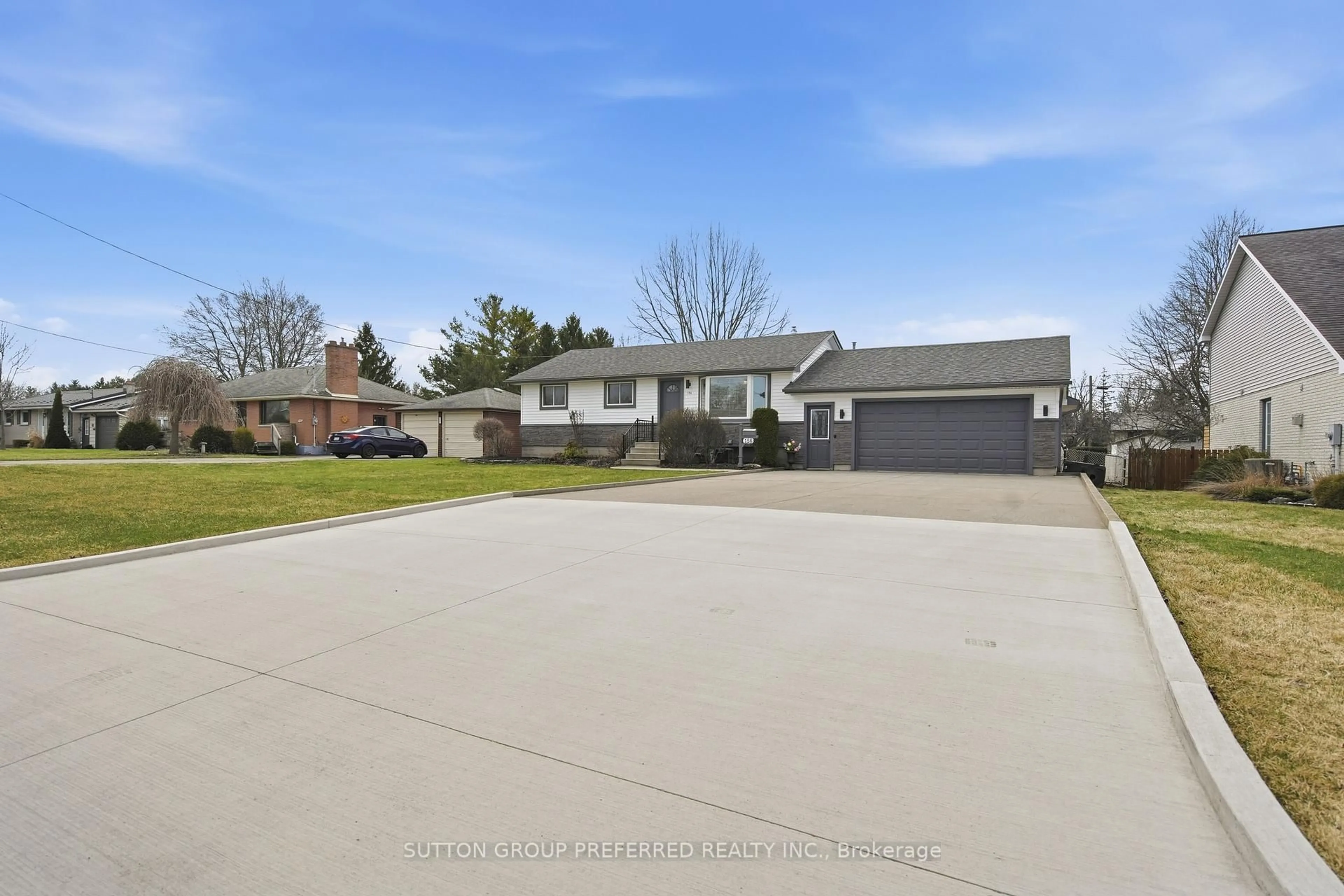 A pic from outside/outdoor area/front of a property/back of a property/a pic from drone, street for 156 St George St, Central Elgin Ontario N5P 2M4