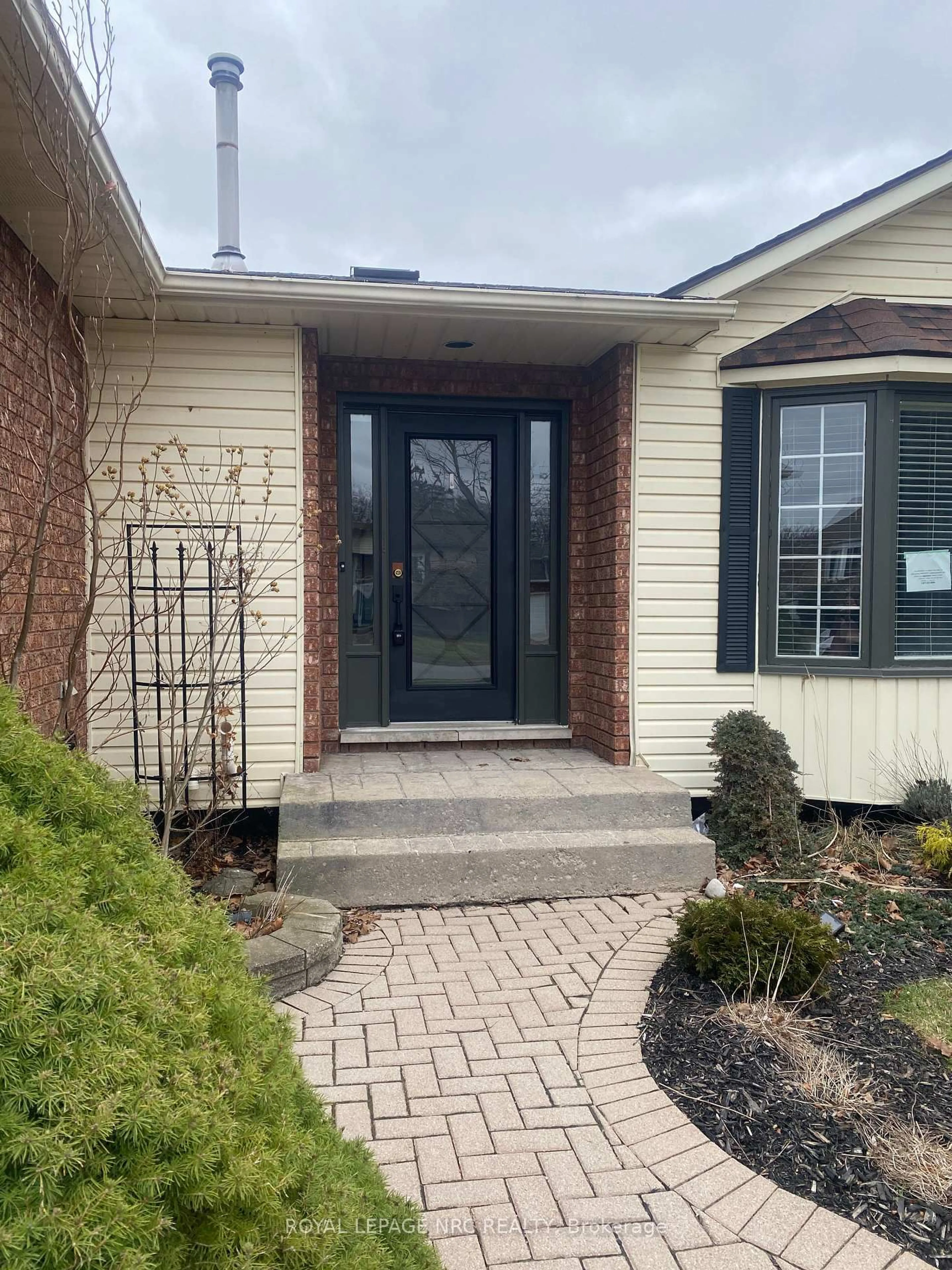 Unknown for 3681 Sussex Lane, Fort Erie Ontario L0S 1S0