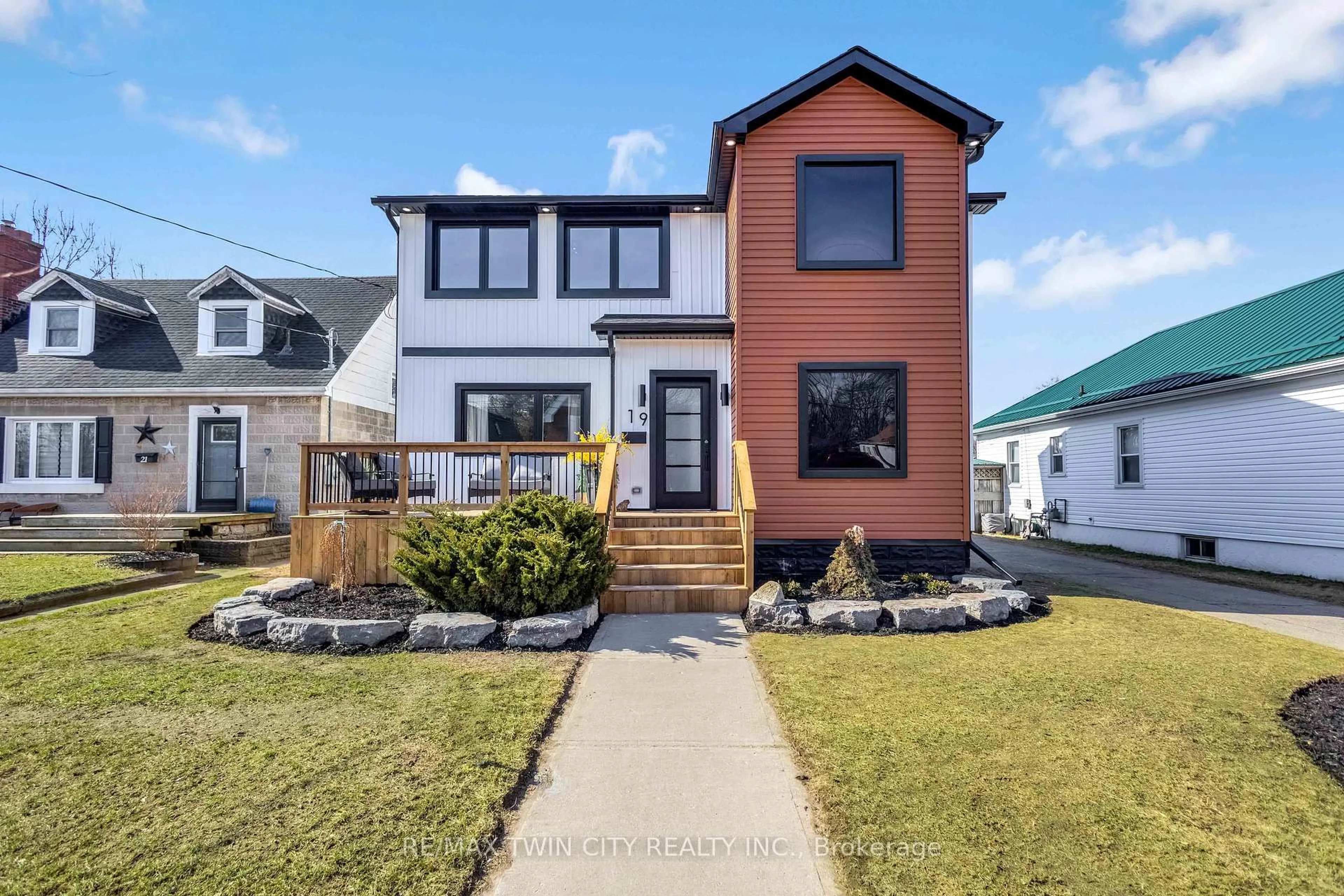 Home with brick exterior material, street for 19 Kennedy St, Brantford Ontario N3R 2C7