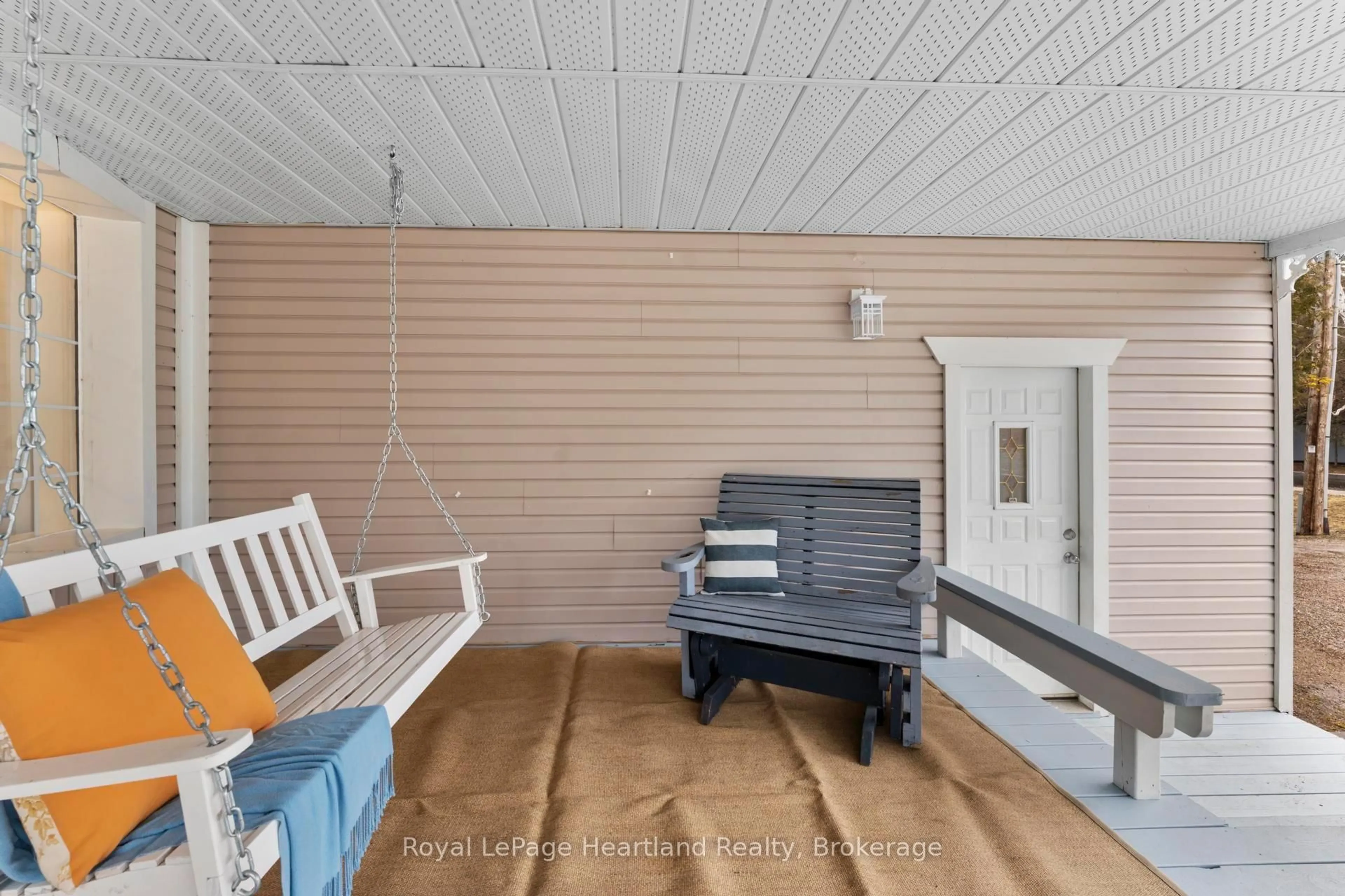 Unknown for 209 Cedar Clse, Huron-Kinloss Ontario N2Z 2X3