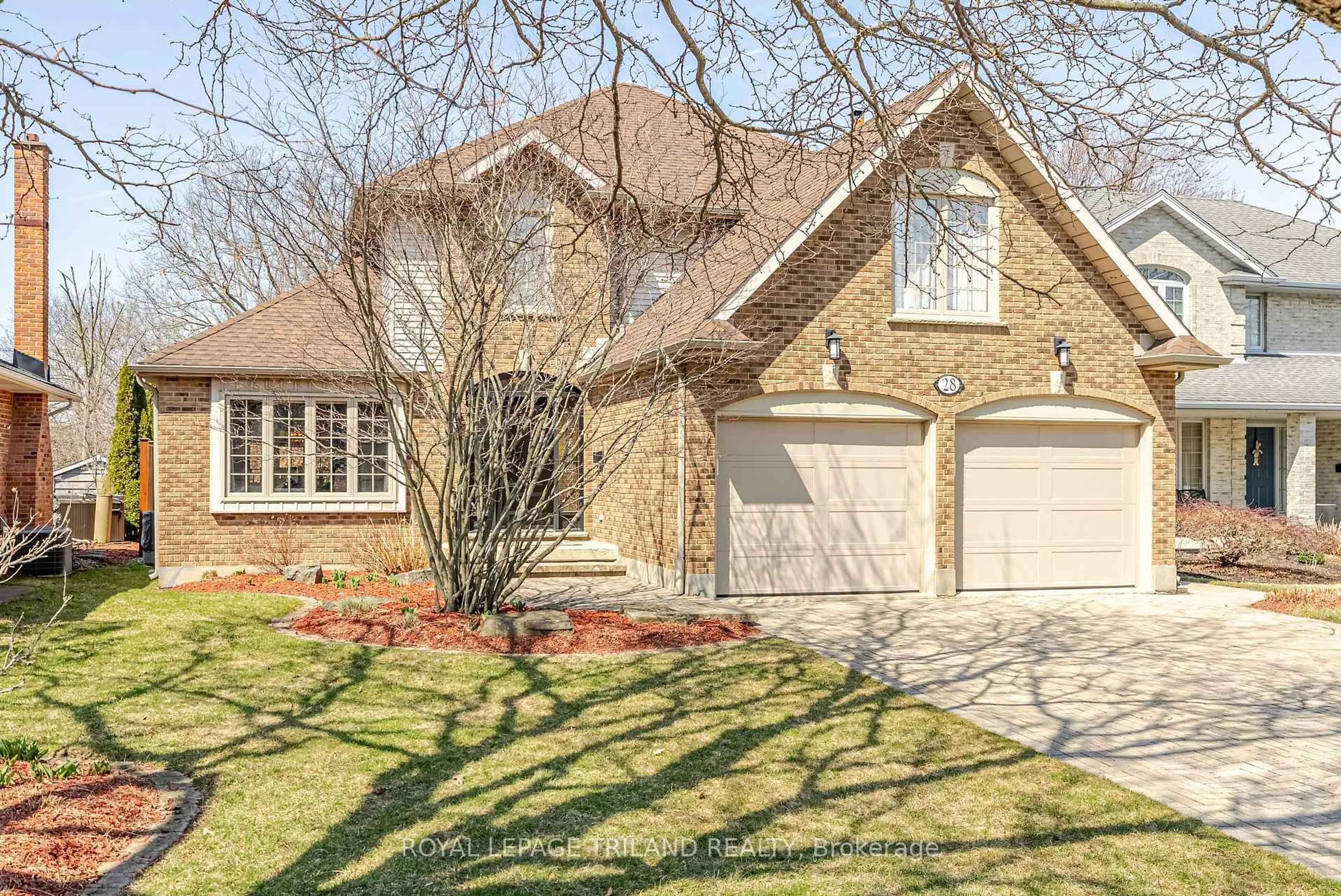 Home with brick exterior material, street for 28 Sinclair Cres, Aylmer Ontario N5H 3B7