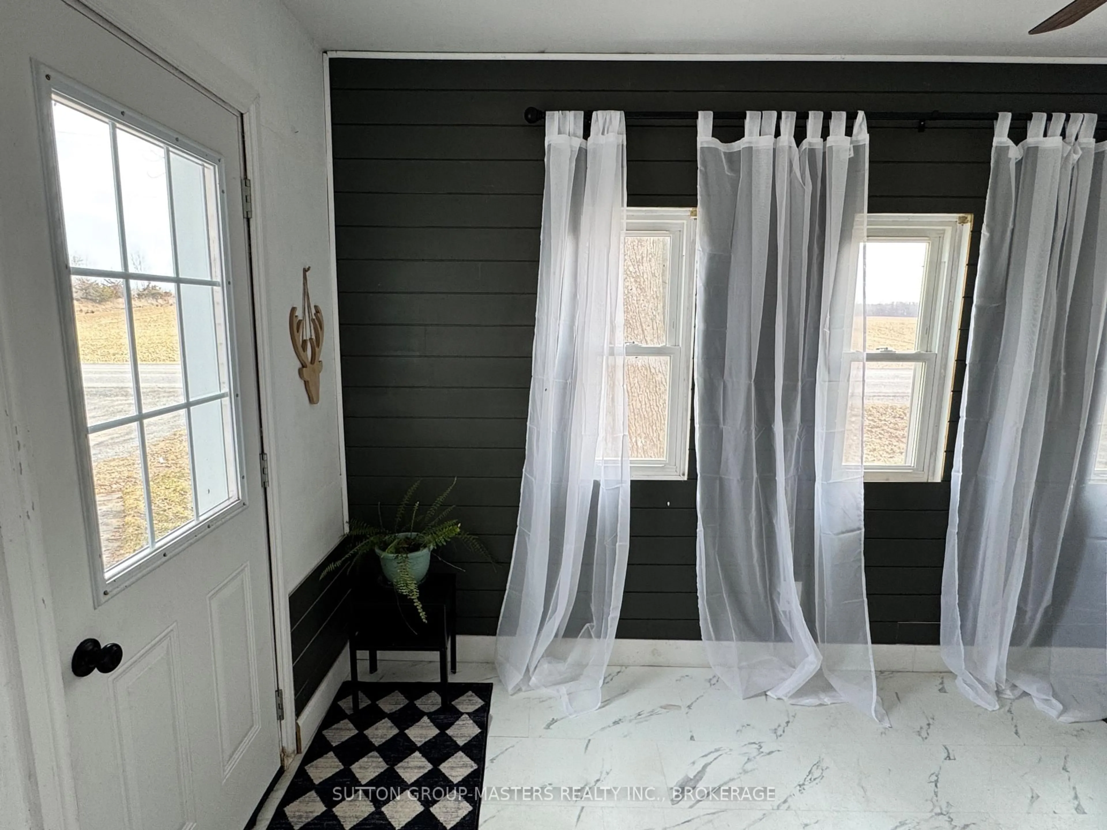 Indoor entryway for 4962 County Rd 8 Rd, Napanee Ontario K7R 3K7