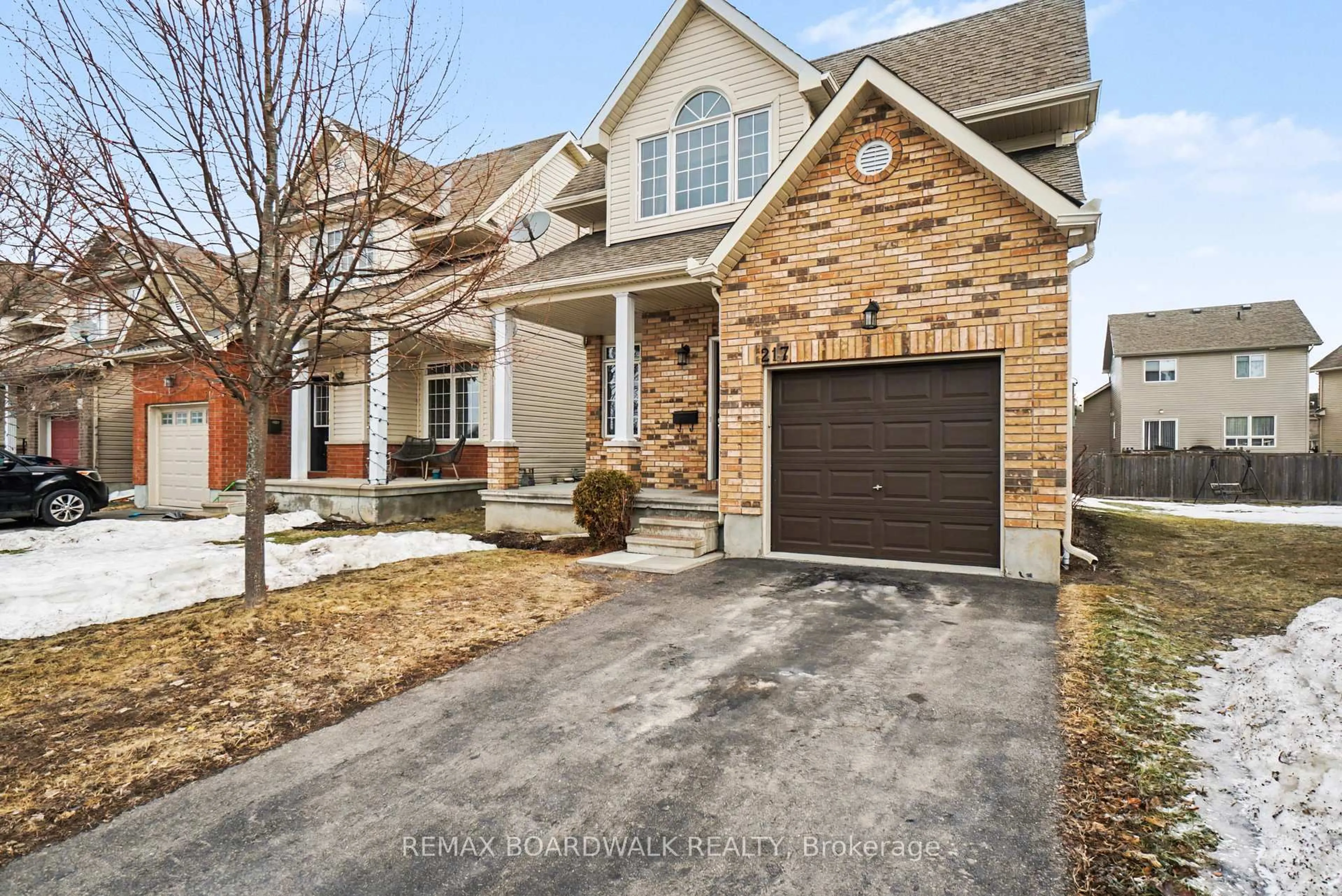 Home with brick exterior material, street for 217 Mercury St, Clarence-Rockland Ontario K4K 0E8