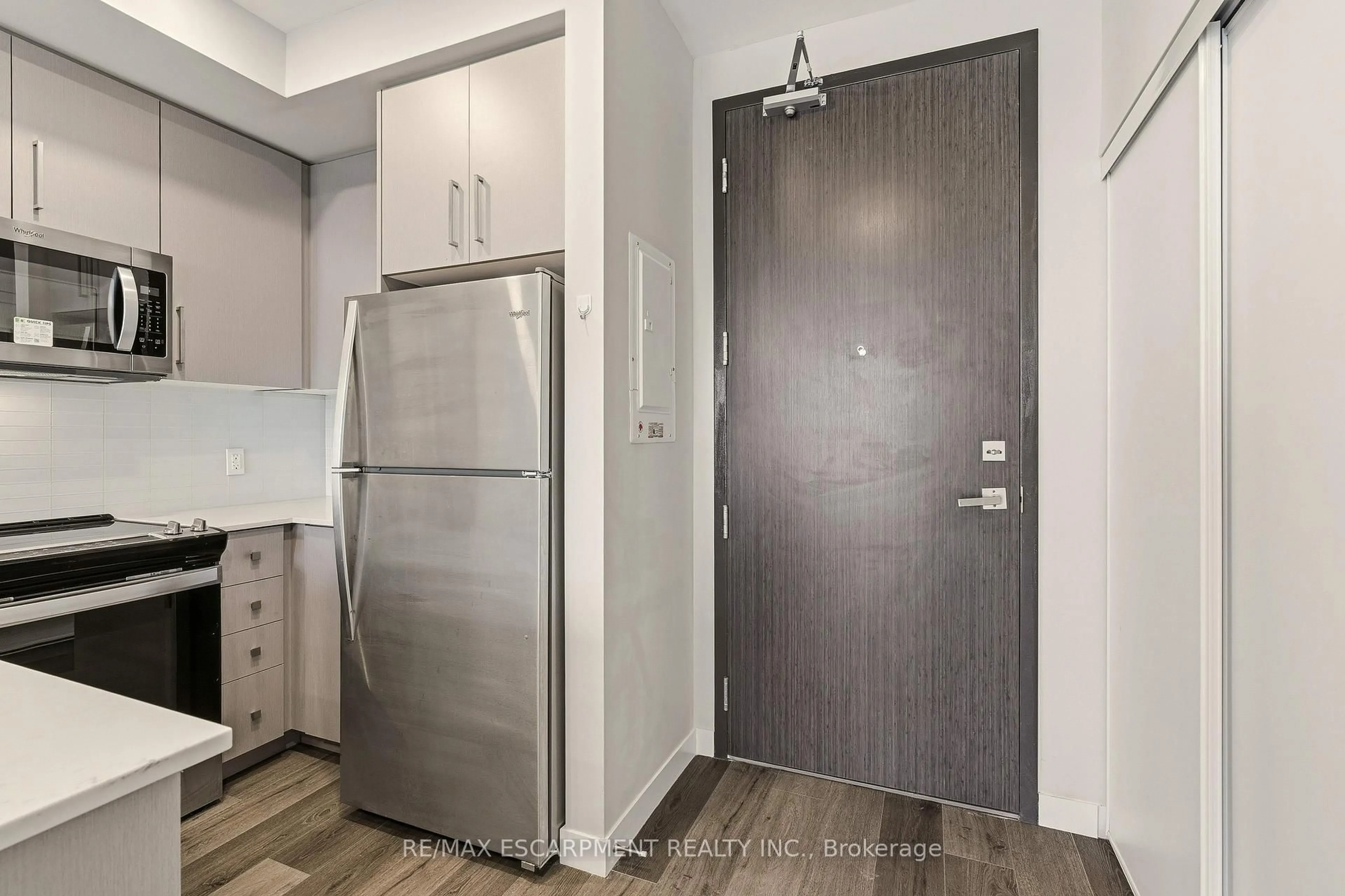 Unknown for 15 Queen St #2308, Hamilton Ontario L8P 0C6