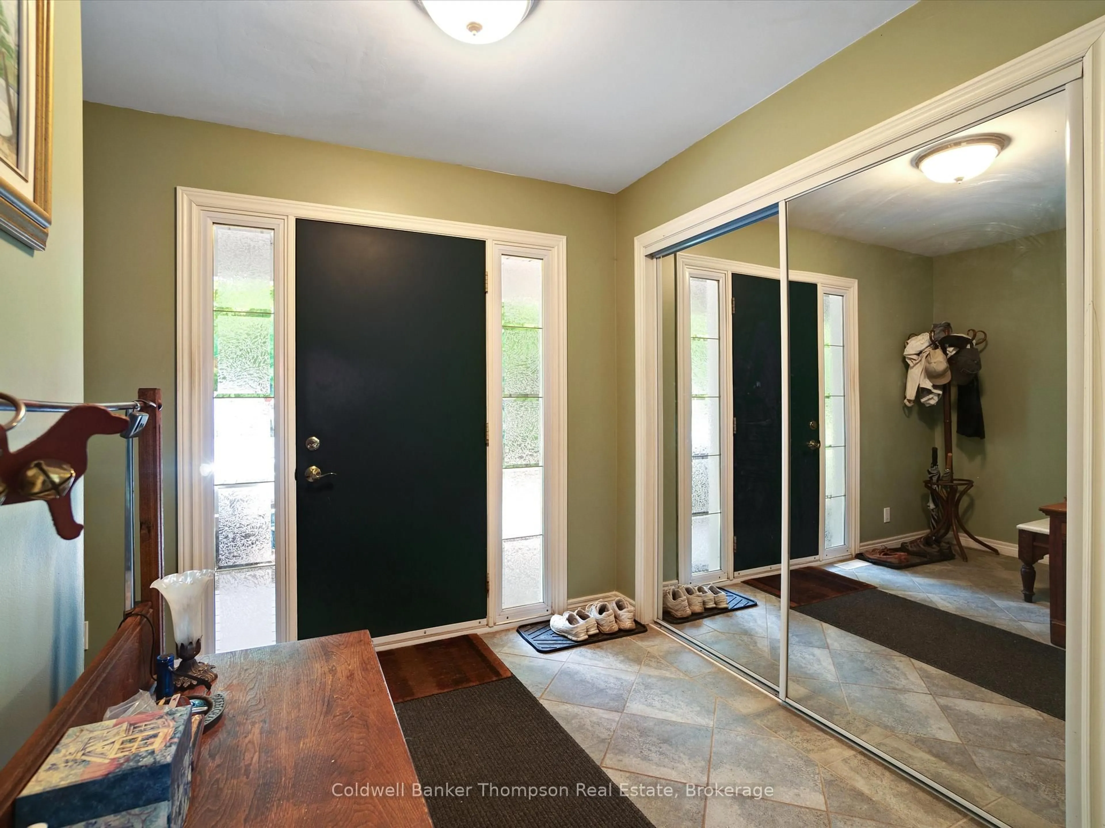 Indoor entryway for 1070 Grass Lake Rd, Kearney Ontario P0A 1M0