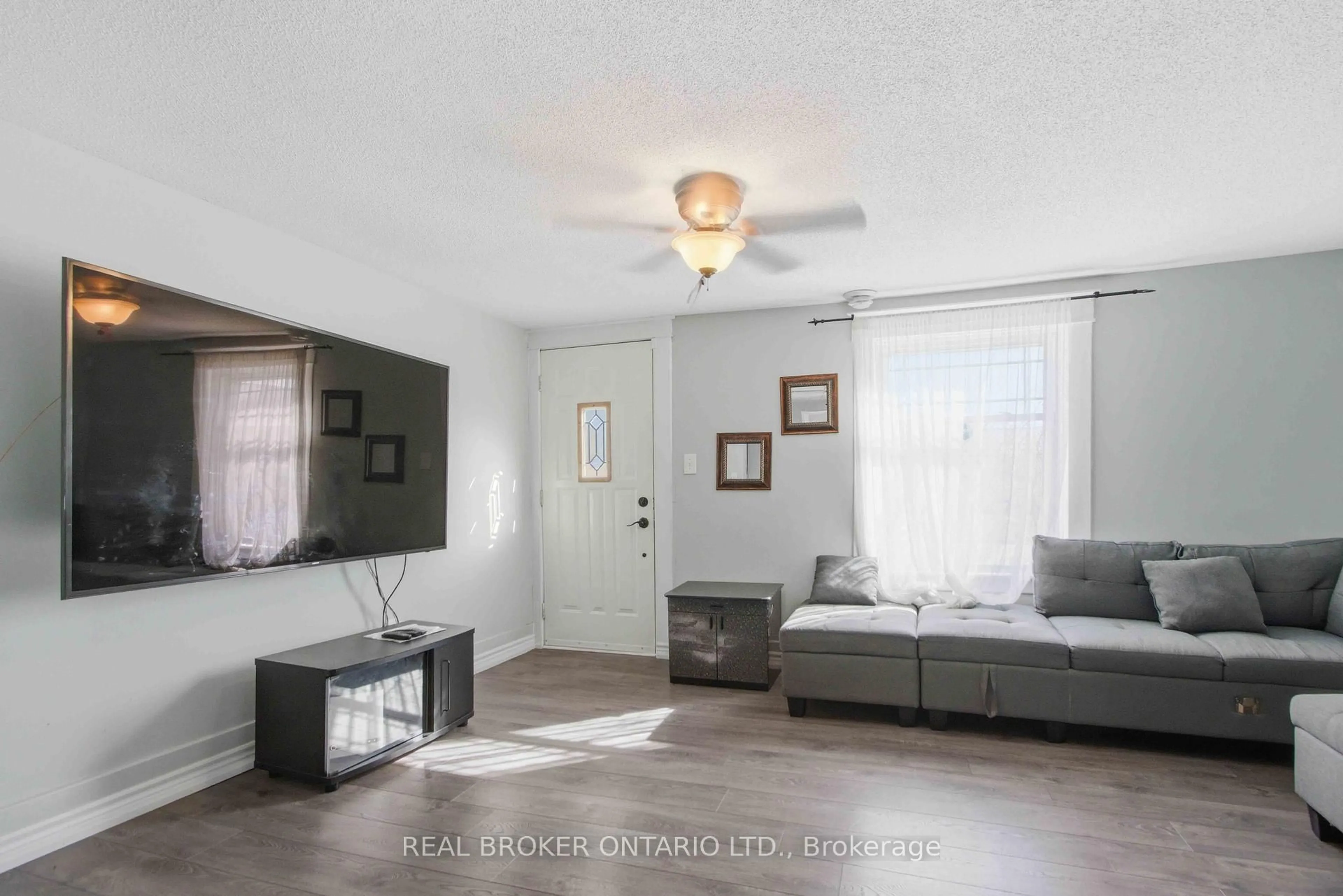 Living room with furniture, unknown for 66 South John St, Belleville Ontario K8N 3E3