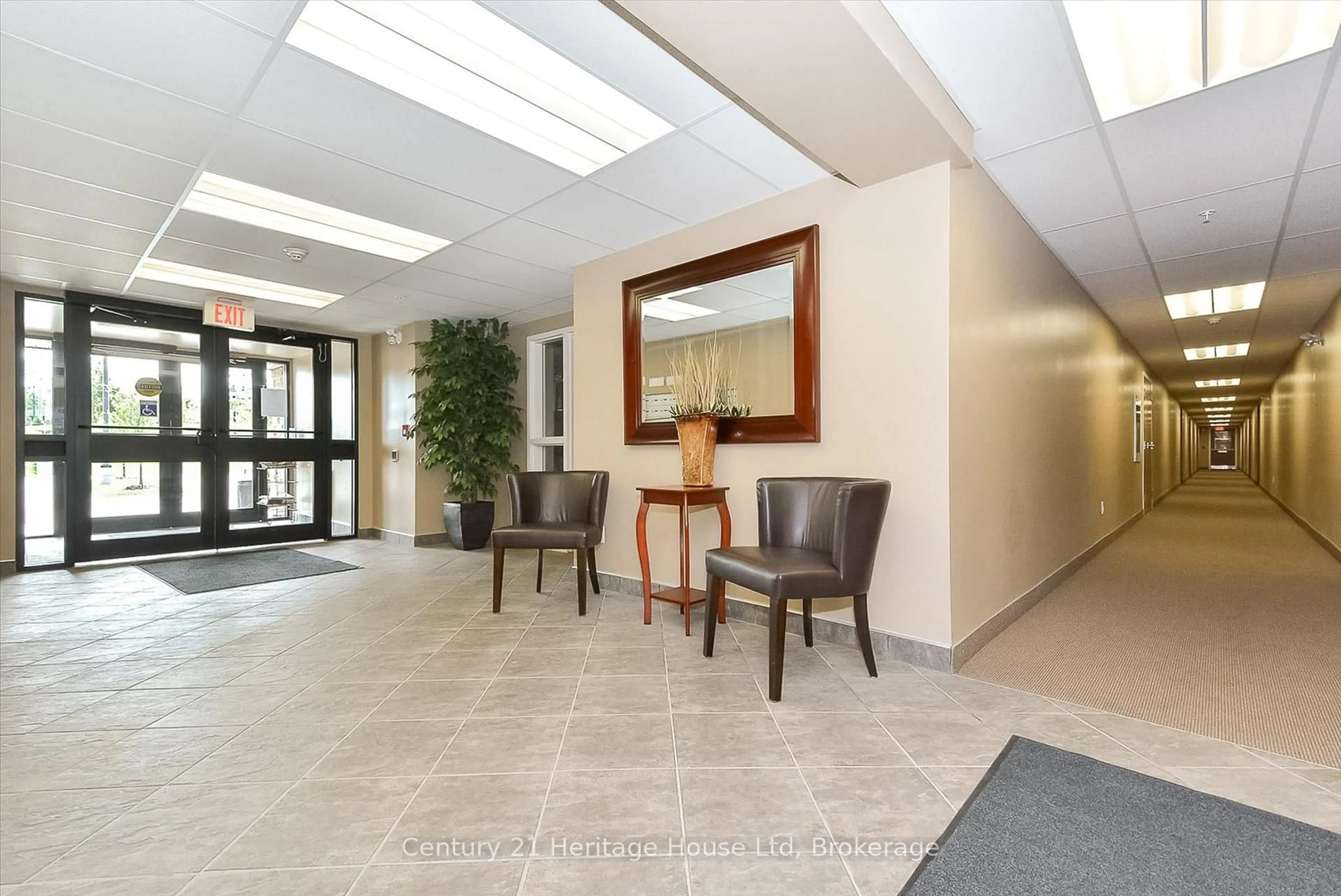 Indoor foyer for 625 St David St #210, Centre Wellington Ontario N1M 0A8