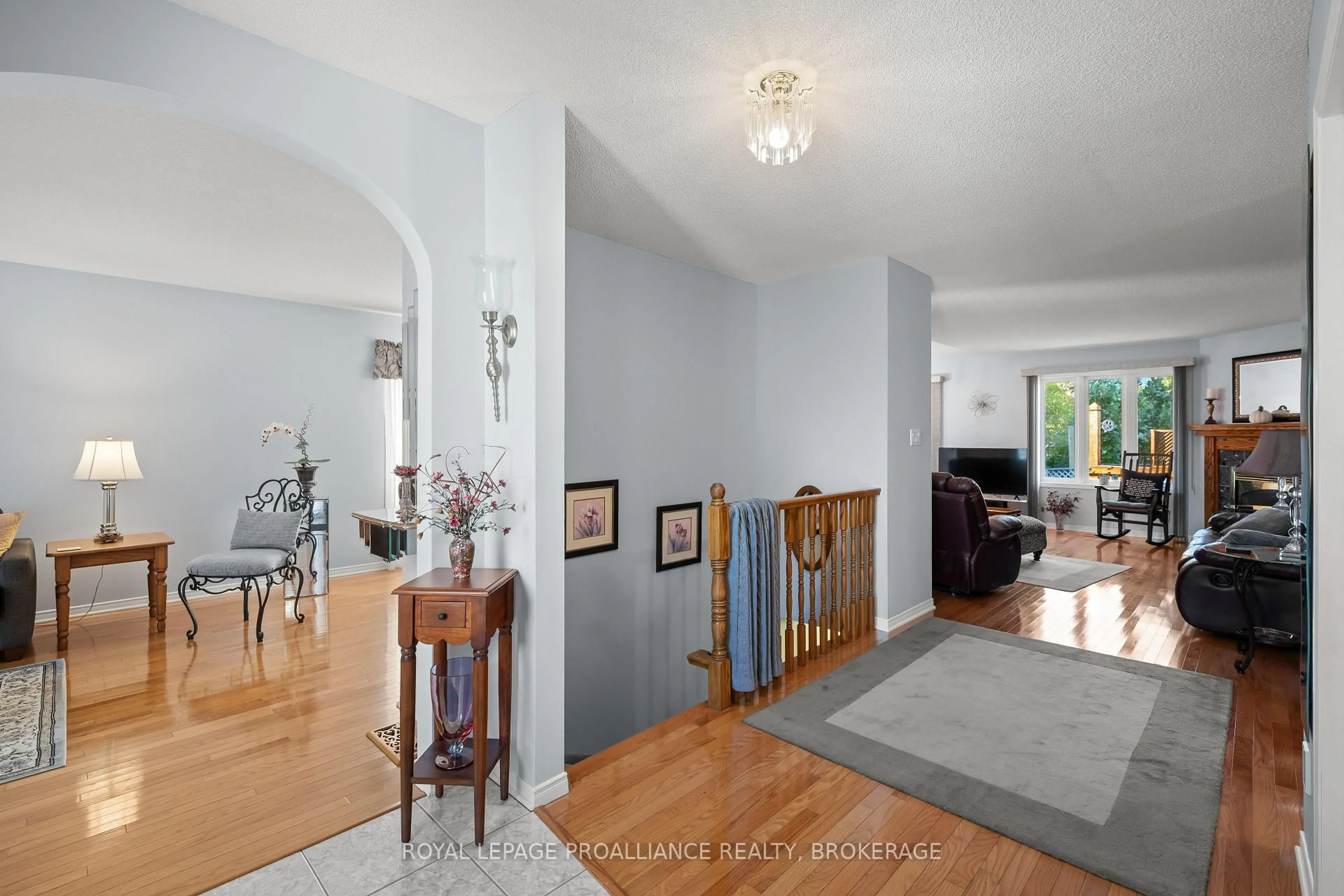 Indoor entryway for 1264 Historic Way, Kingston Ontario K7P 2T7