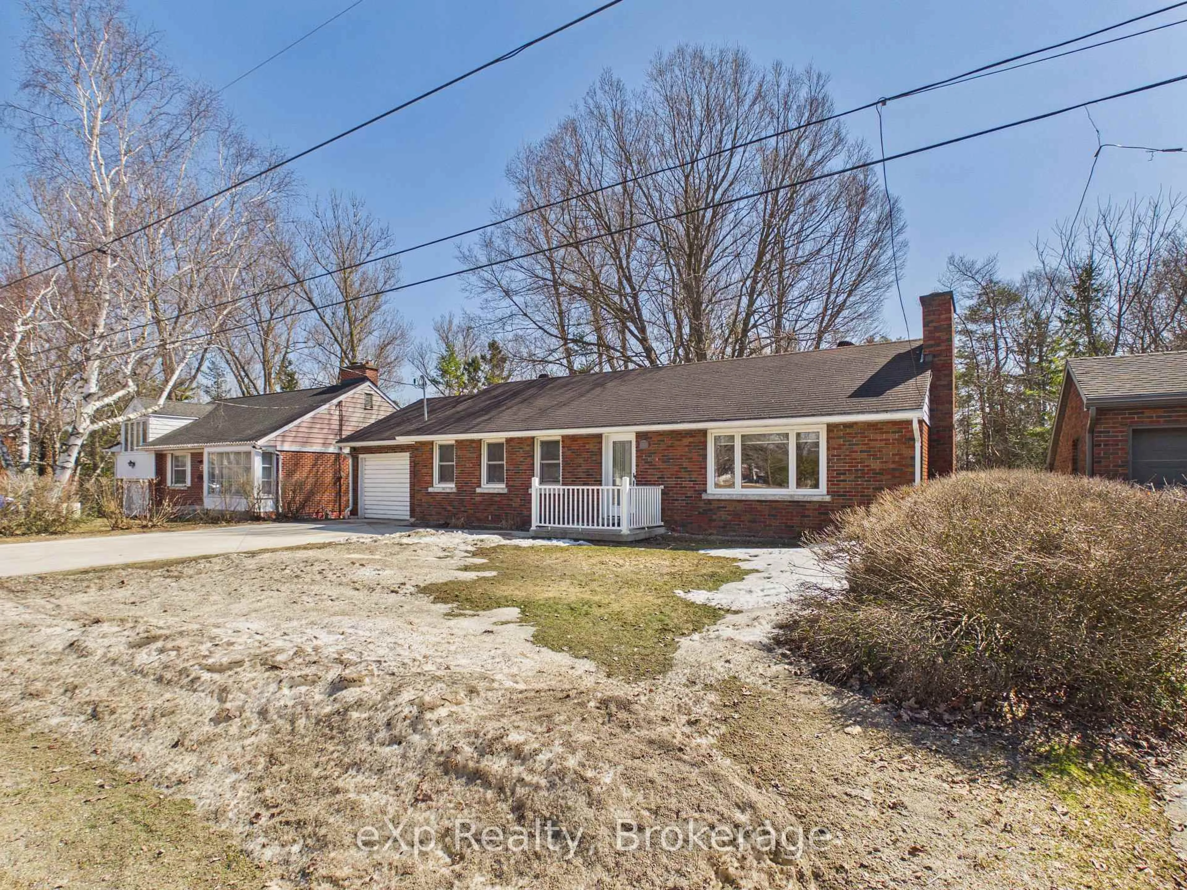 A pic from outside/outdoor area/front of a property/back of a property/a pic from drone, street for 40 Johnstone Blvd, Brockton Ontario N0G 2V0