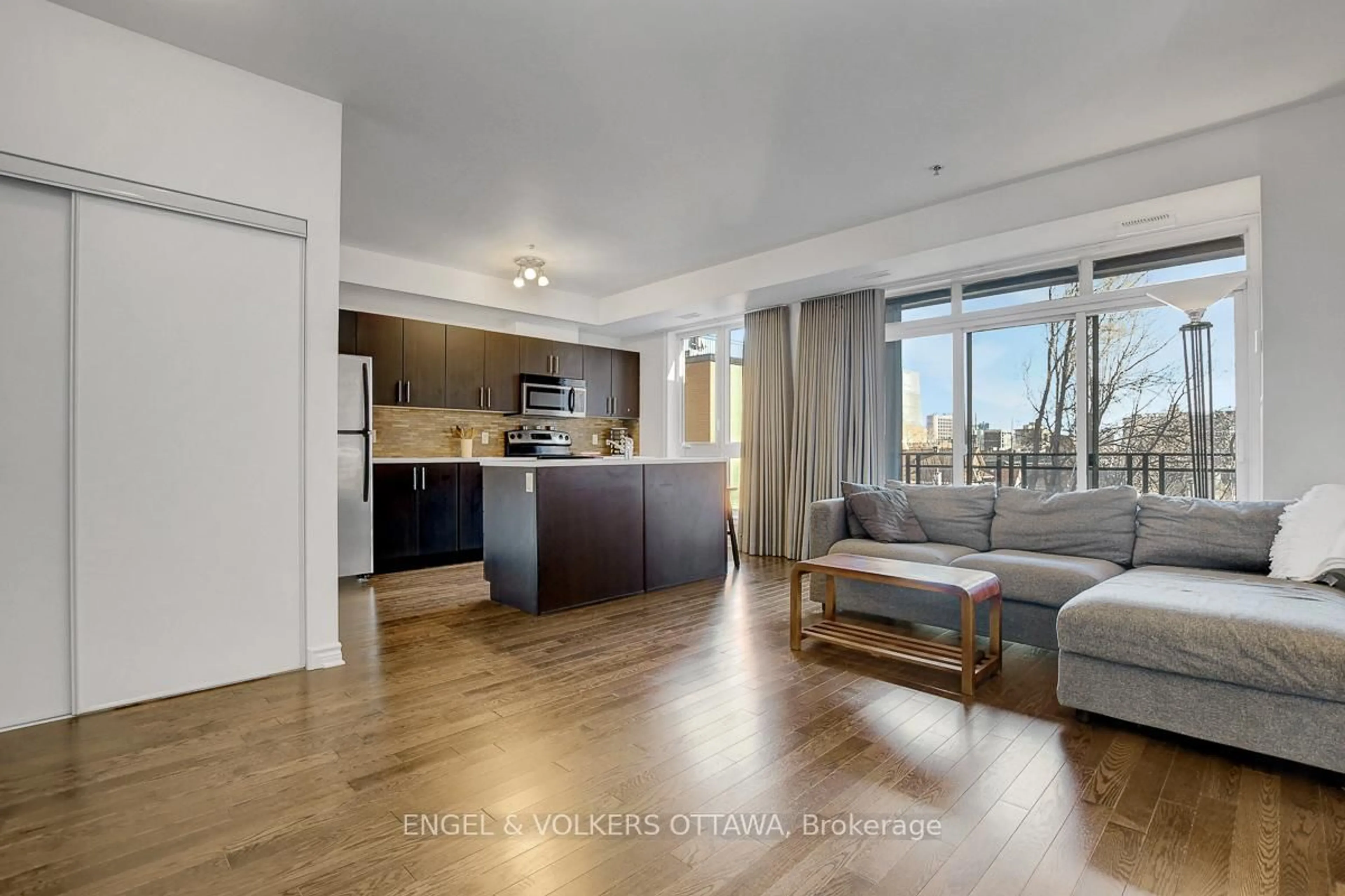 Unknown for 429 Kent St #428, Ottawa Ontario K2P 1B5