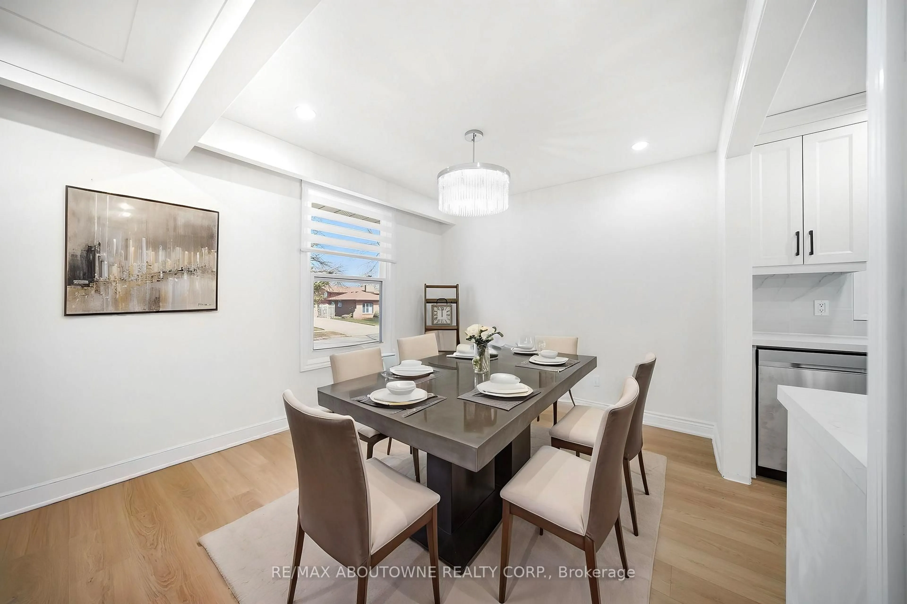 Dining room, unknown for 7238 Parkdale St, Niagara Falls Ontario L2E 5P3