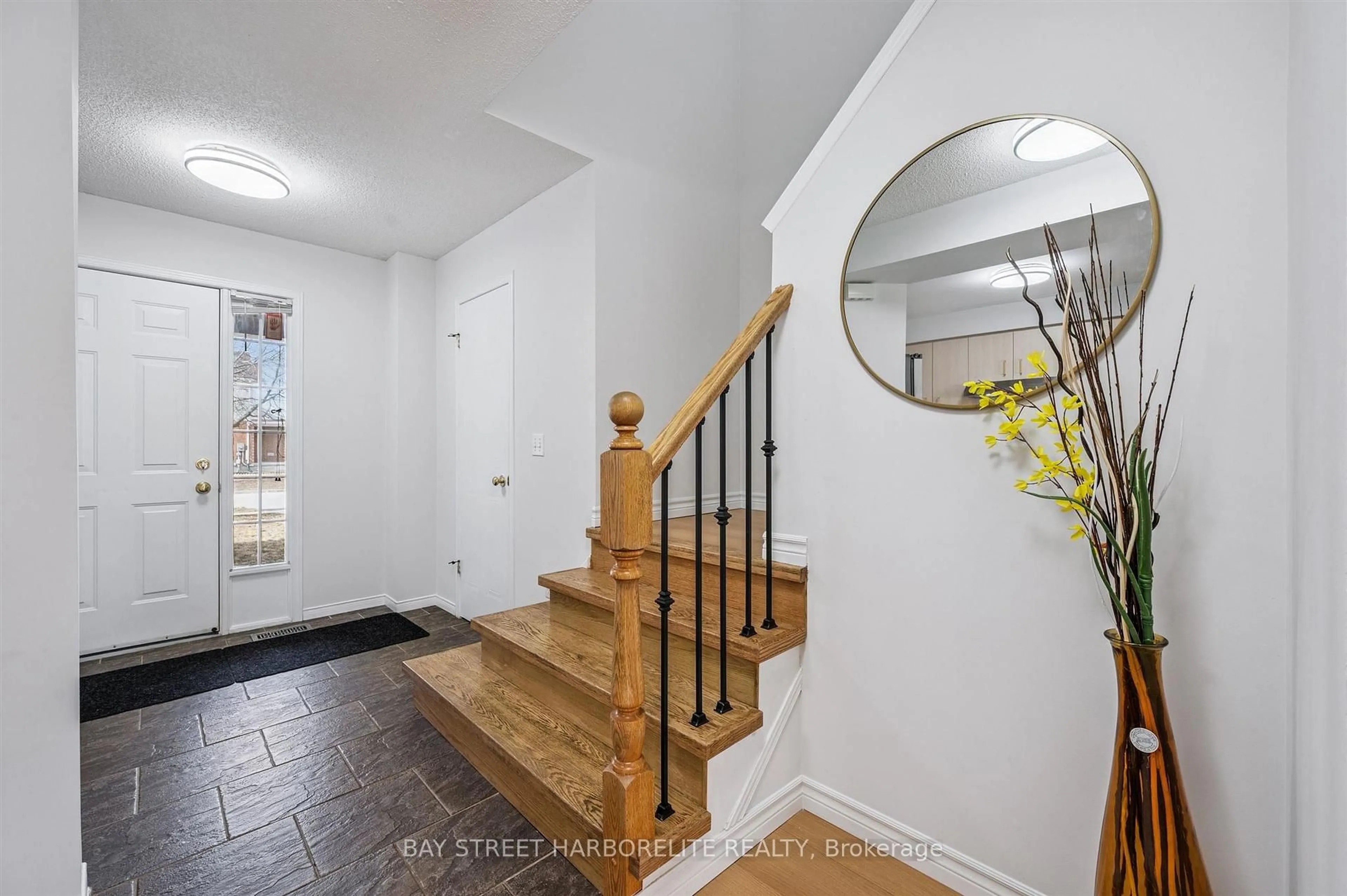 Unknown for 28 EUGENE Dr, Guelph Ontario N1L 1P6