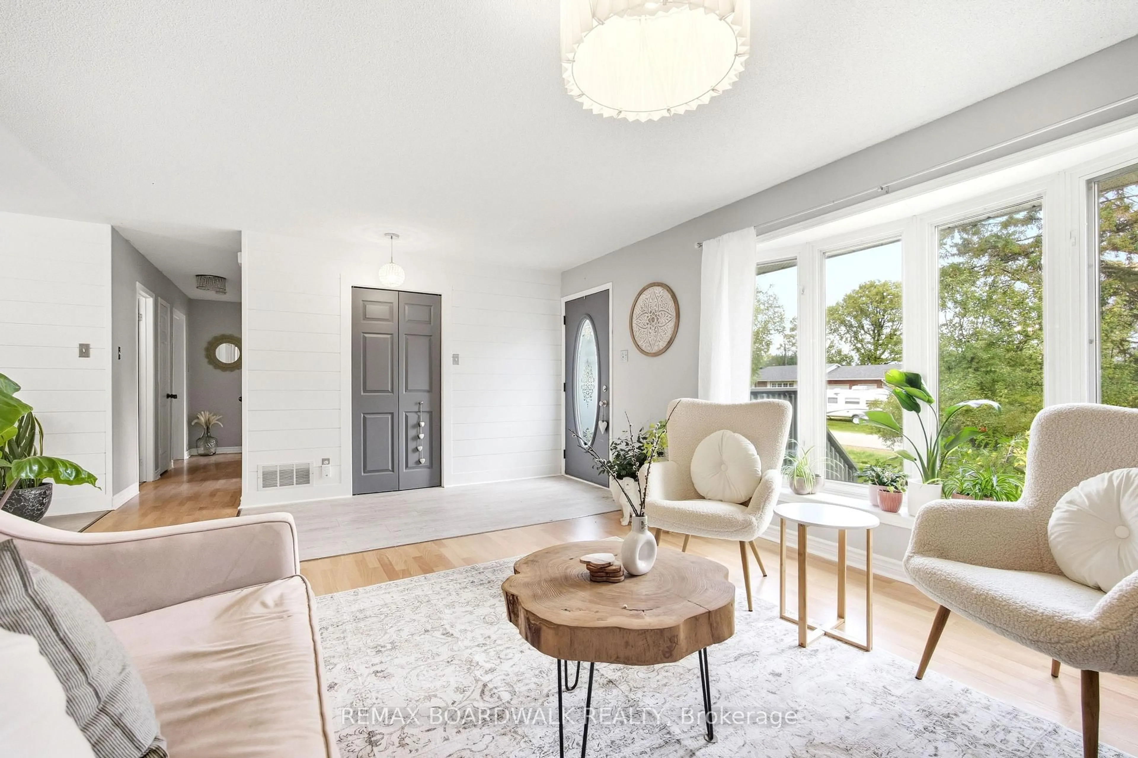 Living room with furniture, unknown for 121 Stamford Dr, Perth Ontario K7H 3C1