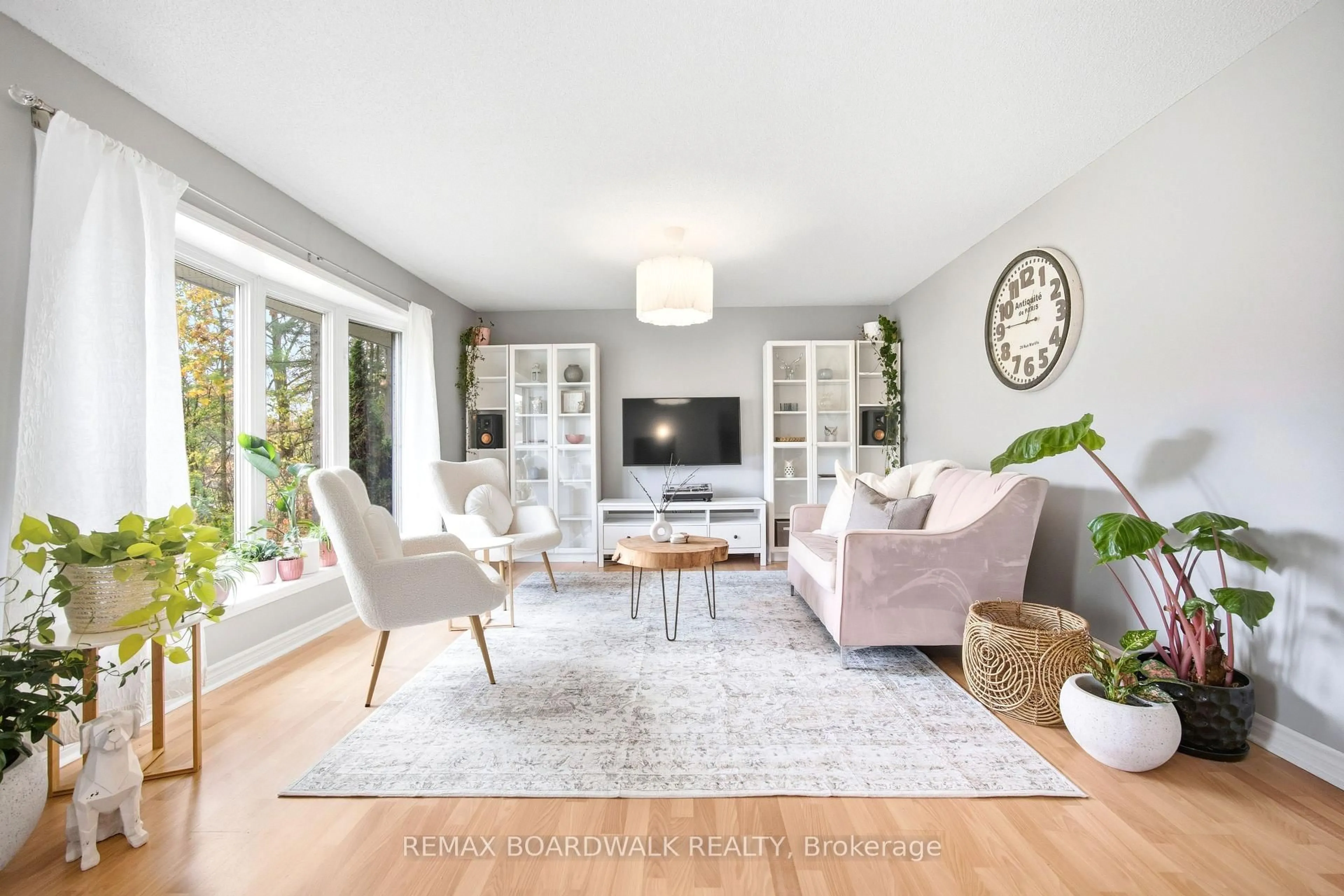 Living room with furniture, unknown for 121 Stamford Dr, Perth Ontario K7H 3C1