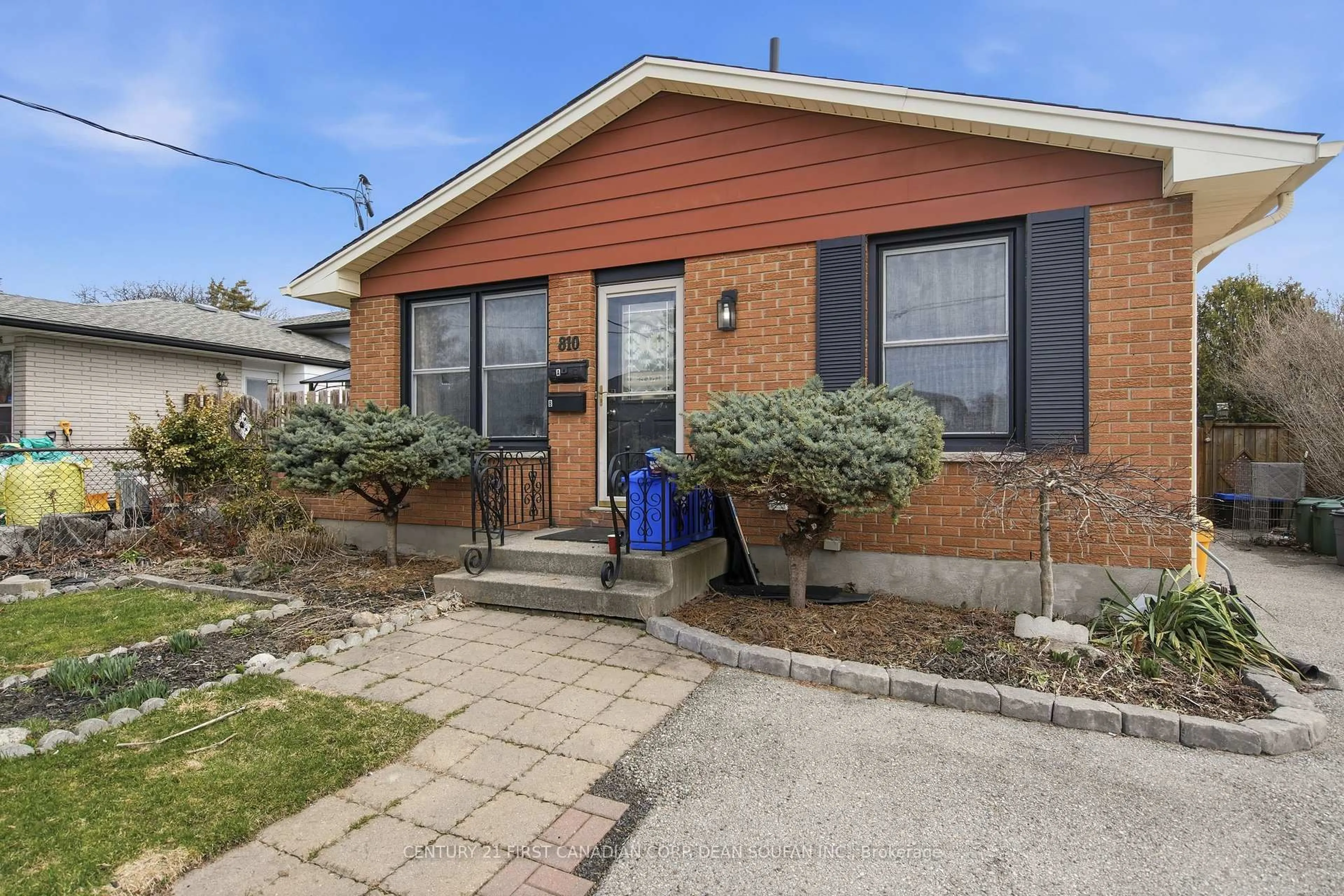 Home with brick exterior material, street for 810 Easy St, London South Ontario N6C 4Z6