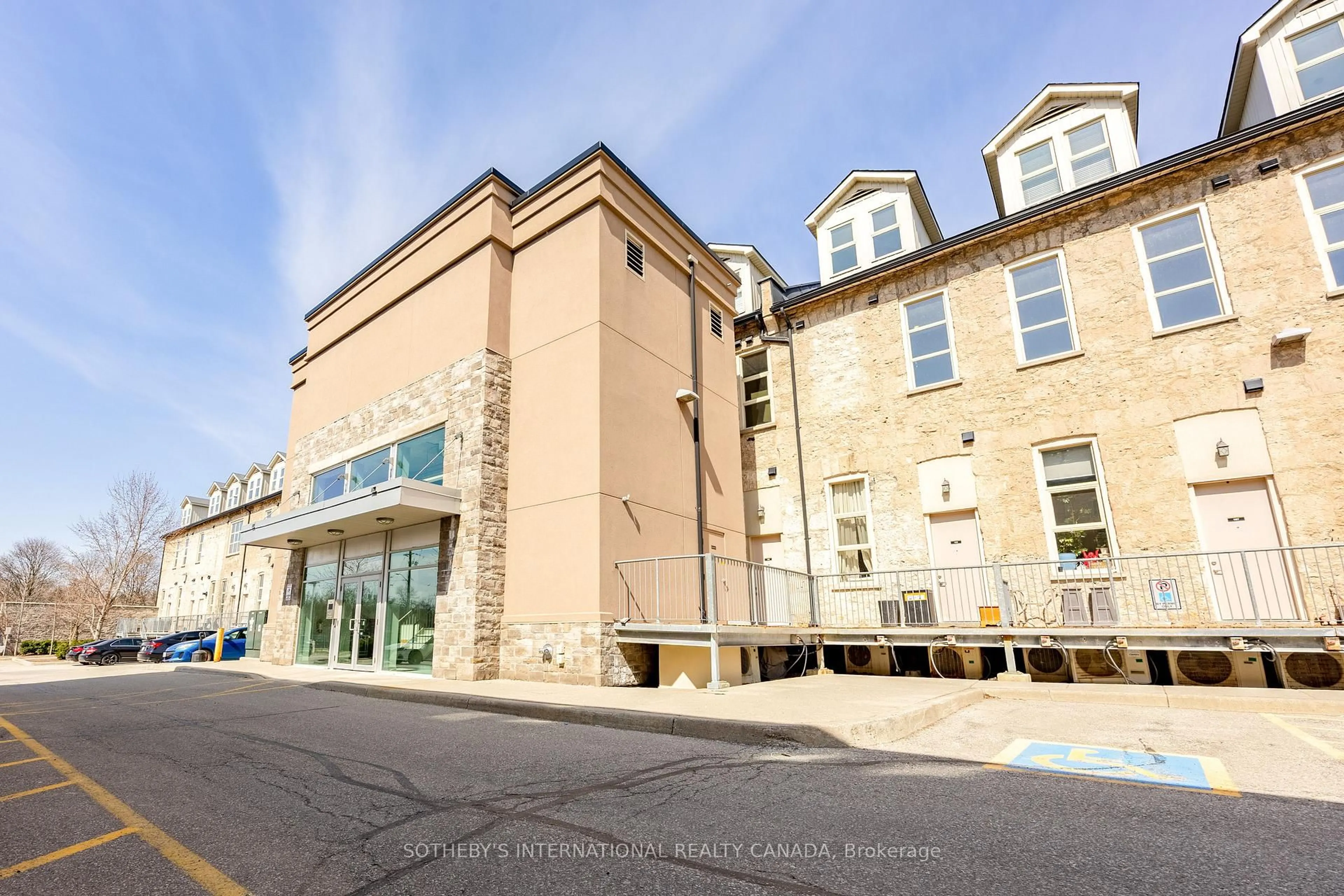 Unknown for 25 Concession St #215, Cambridge Ontario N1R 2G6